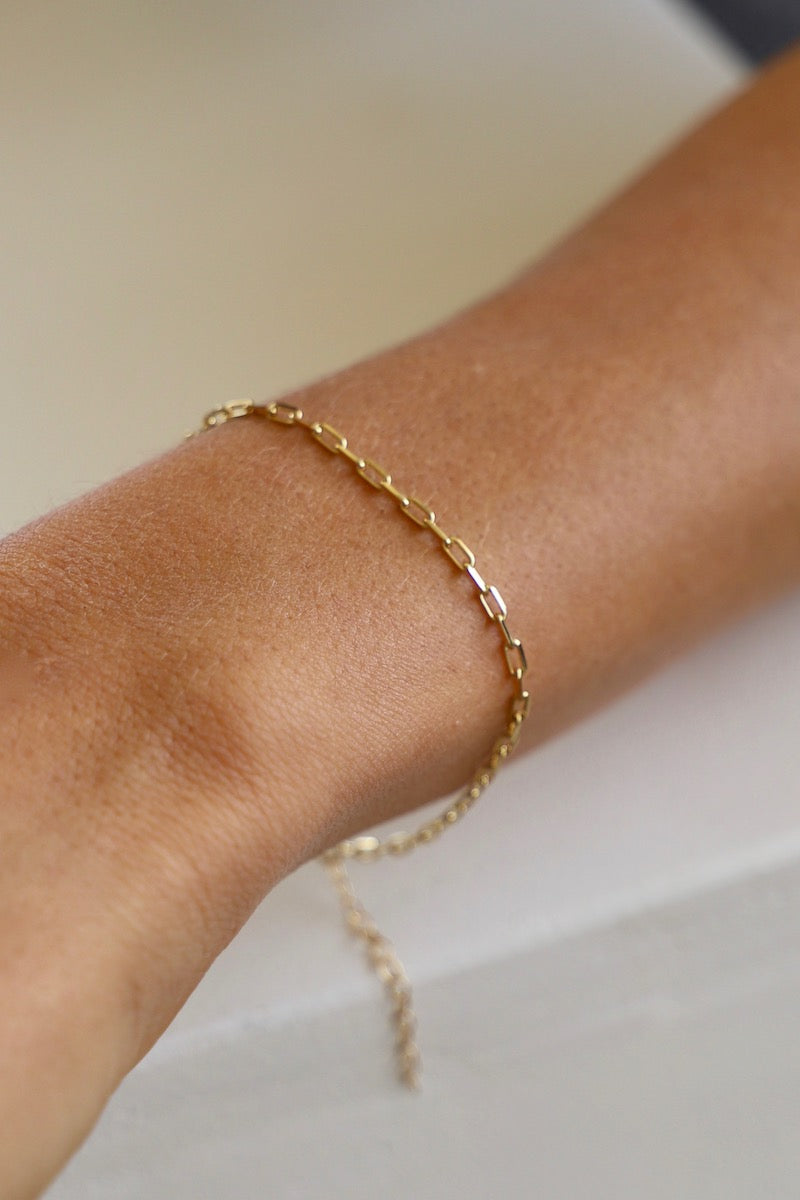 Miniature Paperclip Chain Bracelet - Trendy DIY Jewelry for Women & Teens - Perfect for Gifts, Parties & Everyday Wear
