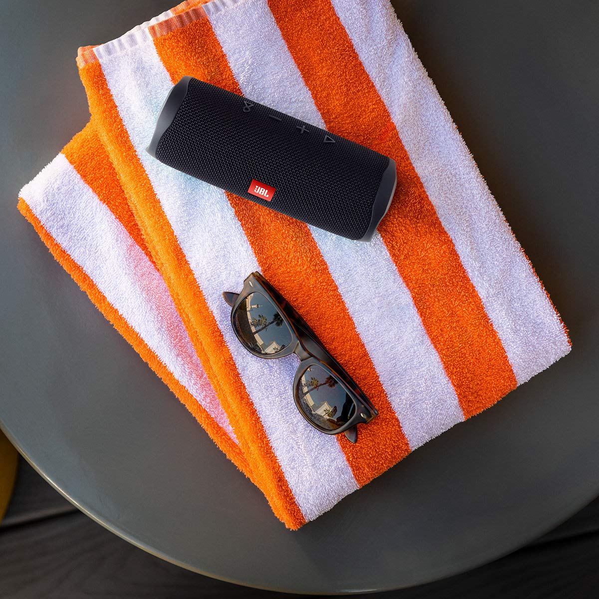 JBL Flip 5 Waterproof Portable Bluetooth Speaker - Wireless Outdoor Speaker with 12 Hours Playtime, IPX7 Waterproof, Rich Bass - Perfect for Pool Parties, Beach, Hiking & Travel (Renewed, Black)