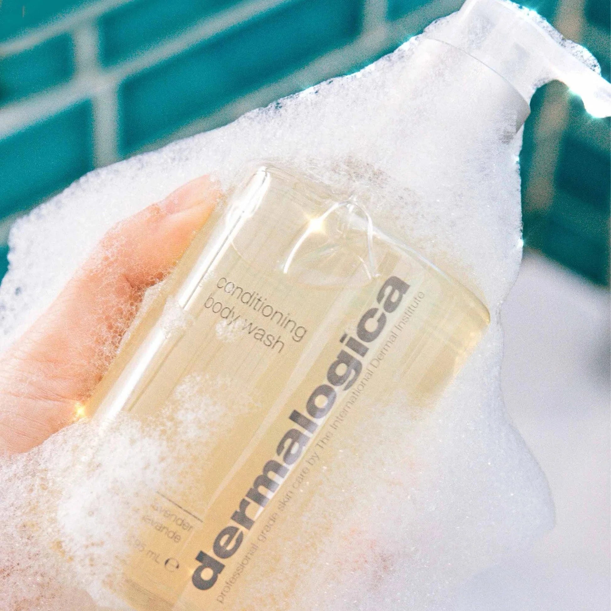 Best Conditioning Body Wash for Soft & Hydrated Skin - Gentle Moisturizing Shower Gel for Dry & Sensitive Skin - Perfect for Daily Use & Post-Workout Refreshment