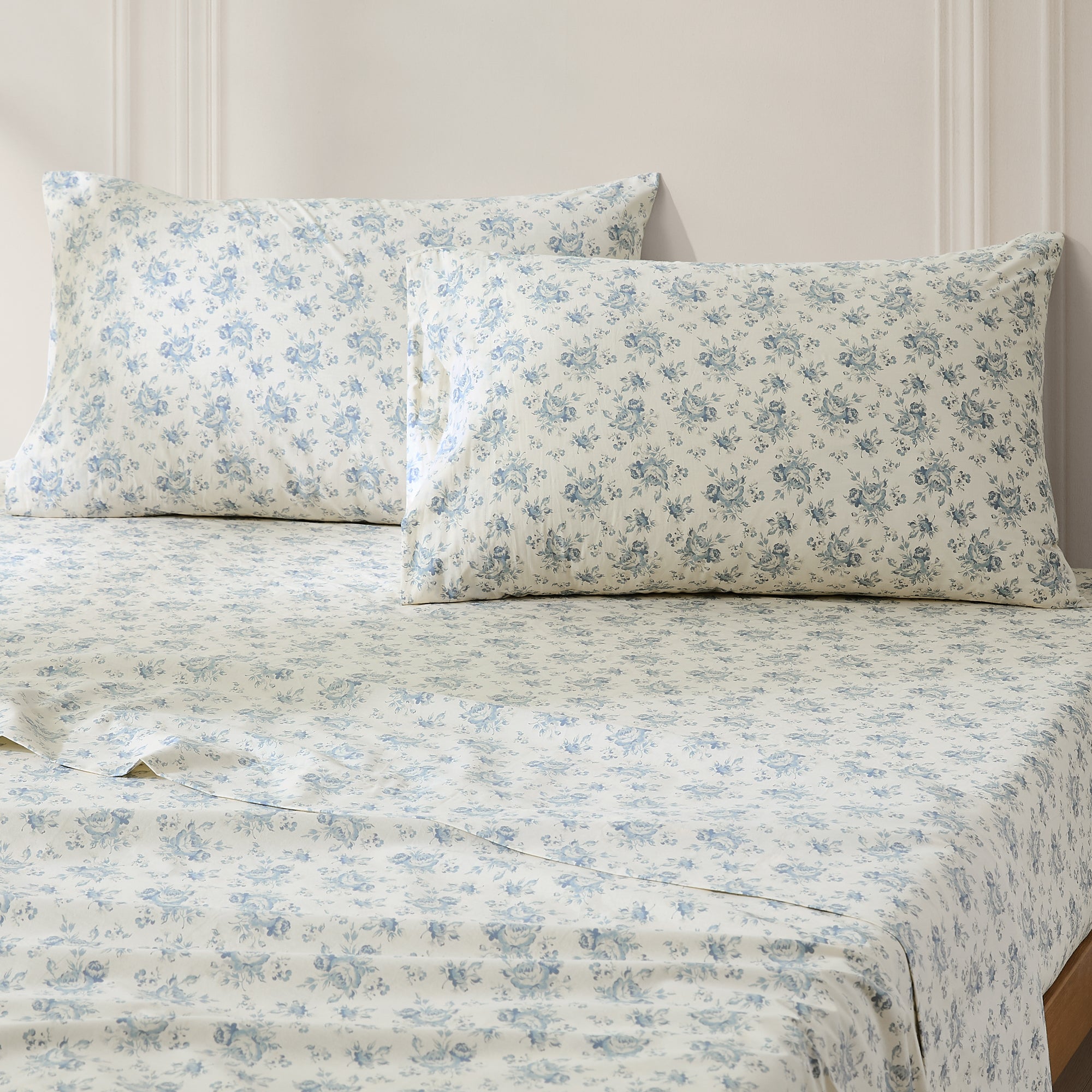 Premium 100% Cotton Rose Garden Bed Sheet Set - Queen Size, Soft & Breathable for All Seasons - Perfect for Home, Hotel, and Guest Room Decor
