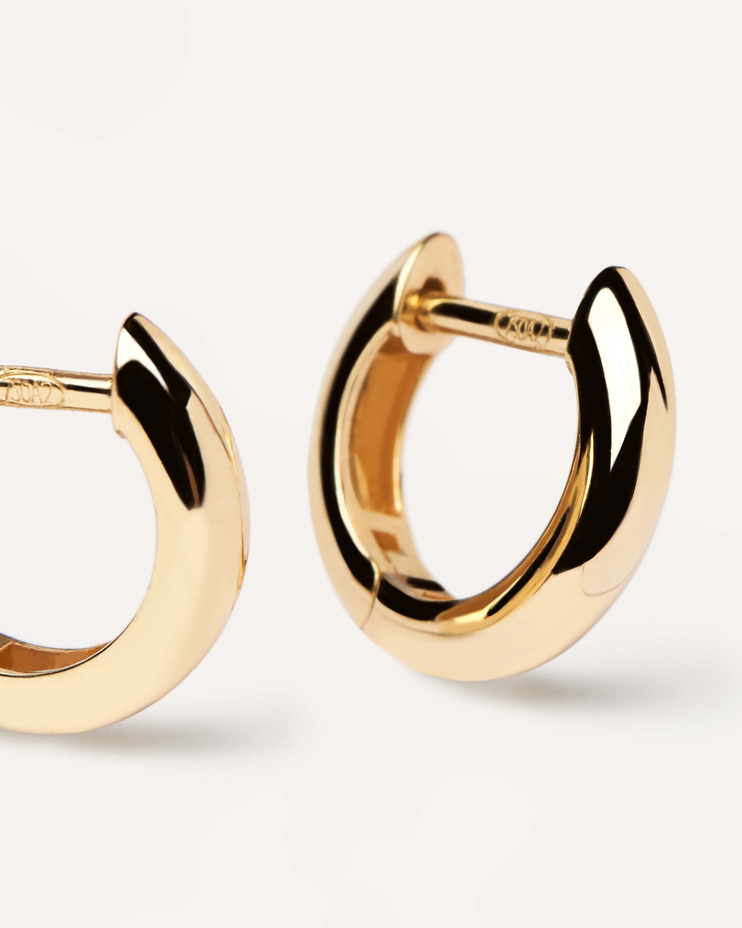 GRID Yellow Gold Bold Mini Hoop Earrings - Dainty & Trendy Jewelry for Women - Perfect for Everyday Wear, Parties & Gifts