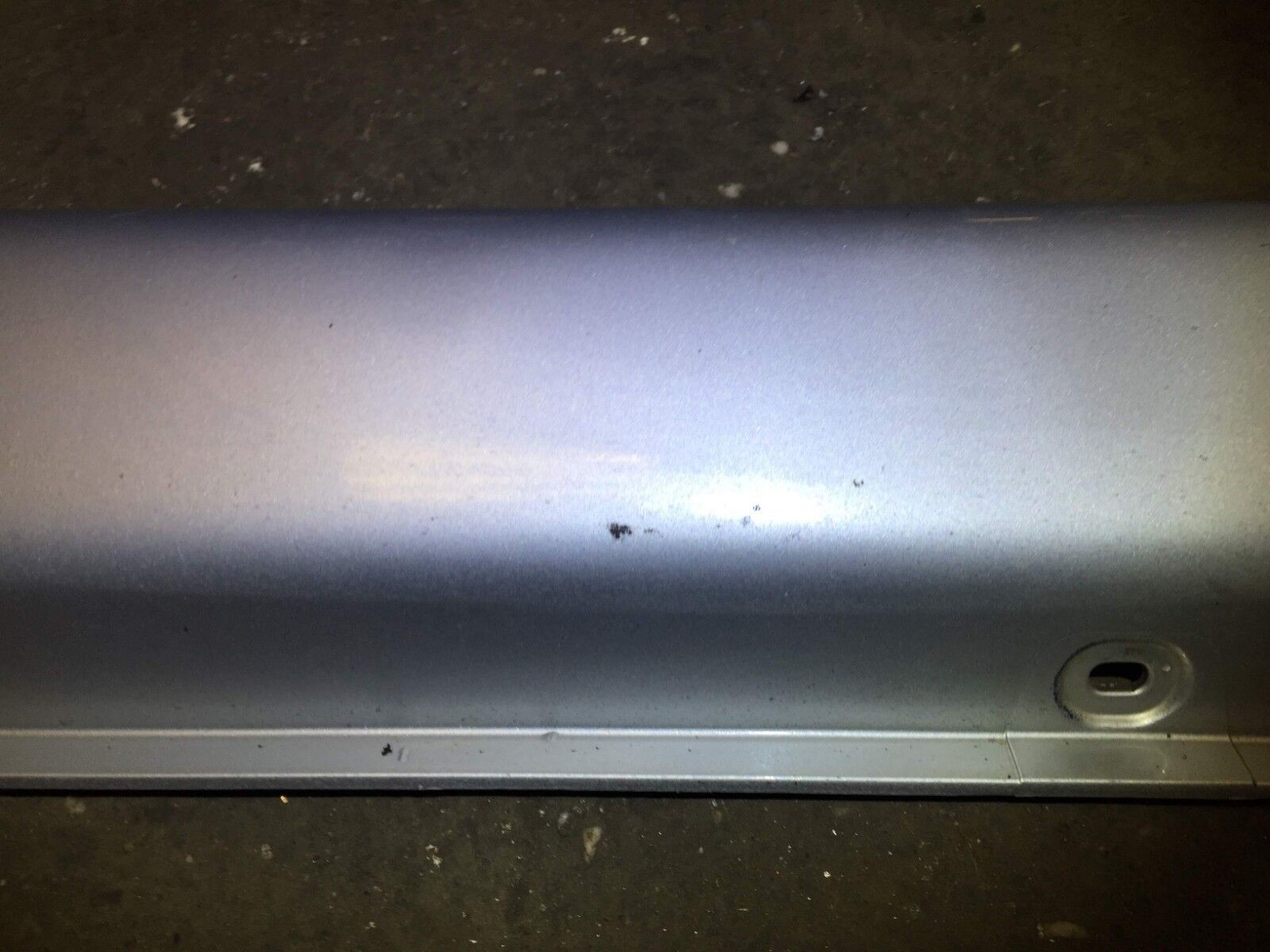 Genuine OEM Mercedes ML350 Right Passenger Side Rocker Panel Molding 2000-2005 - Perfect for Replacement & Car Body Restoration | Fits W163 Models