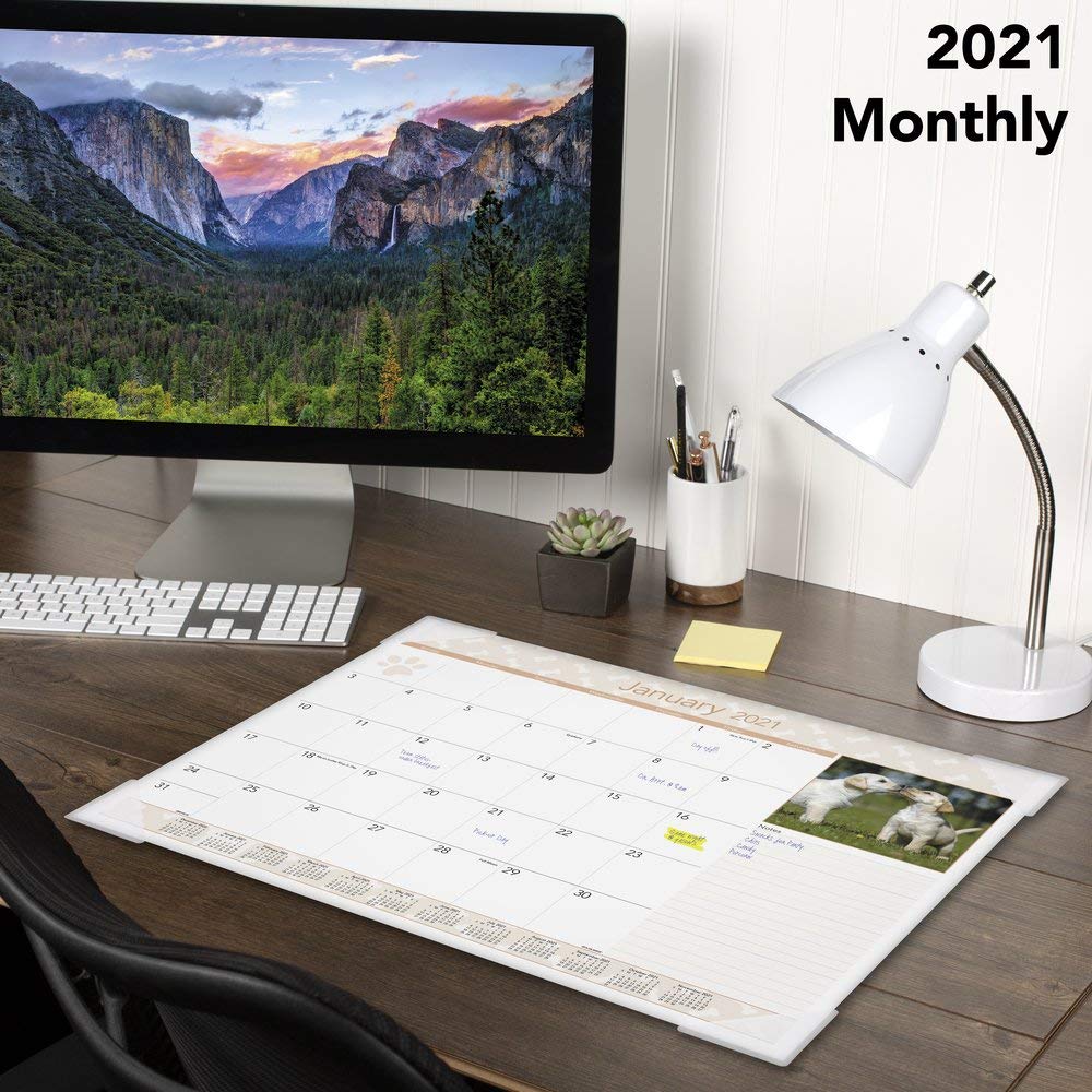 AT-A-GLANCE 2021 Monthly Desk Calendar - 21.75