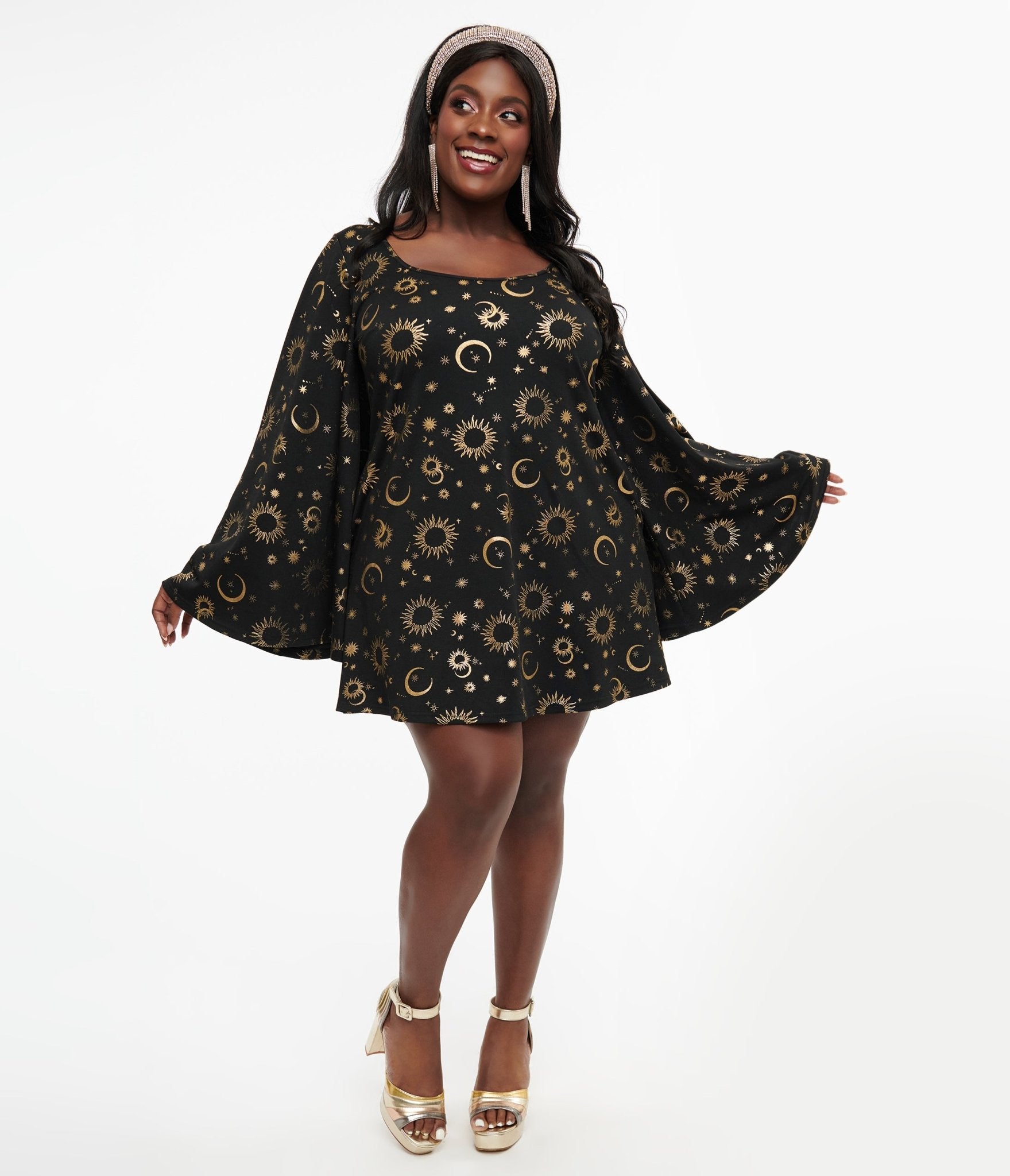 Smak Parlour 1960s Vintage Style Plus Size Mini Dress - Black & Gold Celestial Print Retro Party Dress for Women, Perfect for Cocktail Parties, Date Nights & Special Occasions