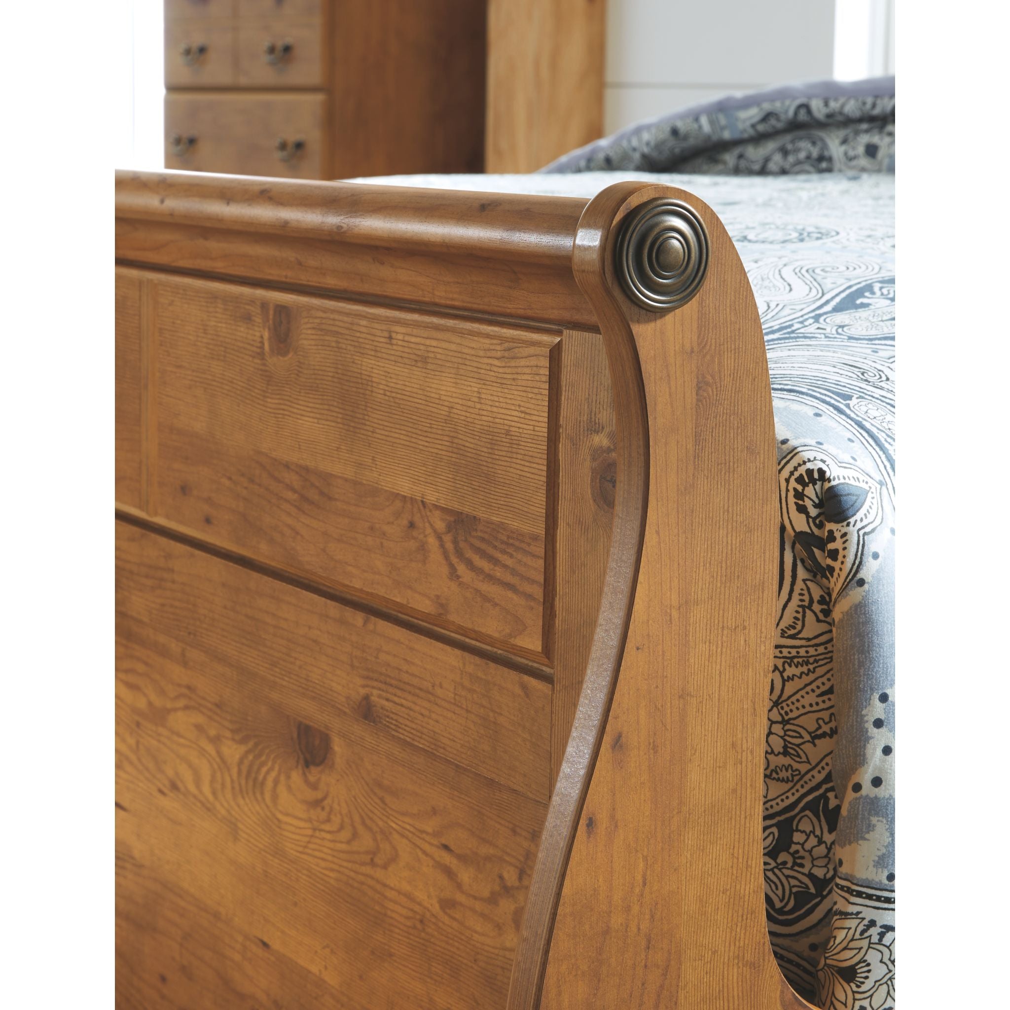 Bittersweet 3-Piece King Sleigh Bed in Light Brown - Elegant Solid Wood Bedroom Furniture for Master Suite Decor