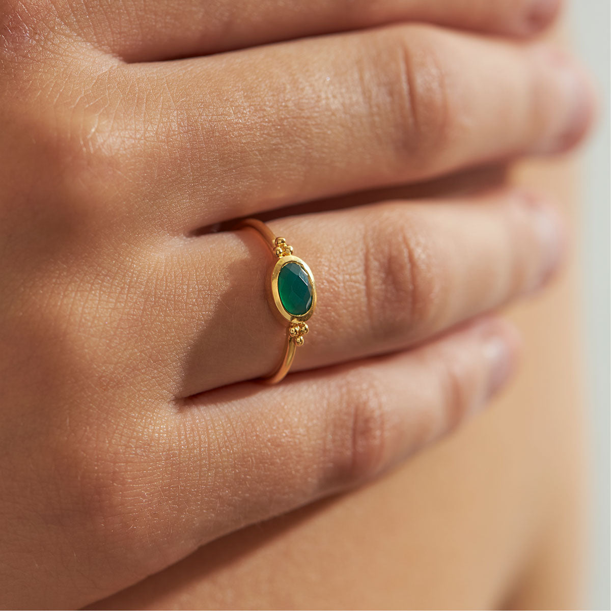 Green Onyx Gold Ring for Women - Elegant Statement Jewelry for Parties, Weddings & Special Occasions