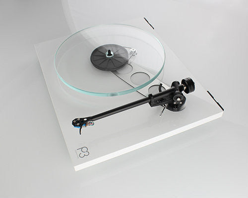 Rega Planar P3 Premium Turntable - High-Fidelity Vinyl Record Player in White | Perfect for Home Audio & DJ Setups