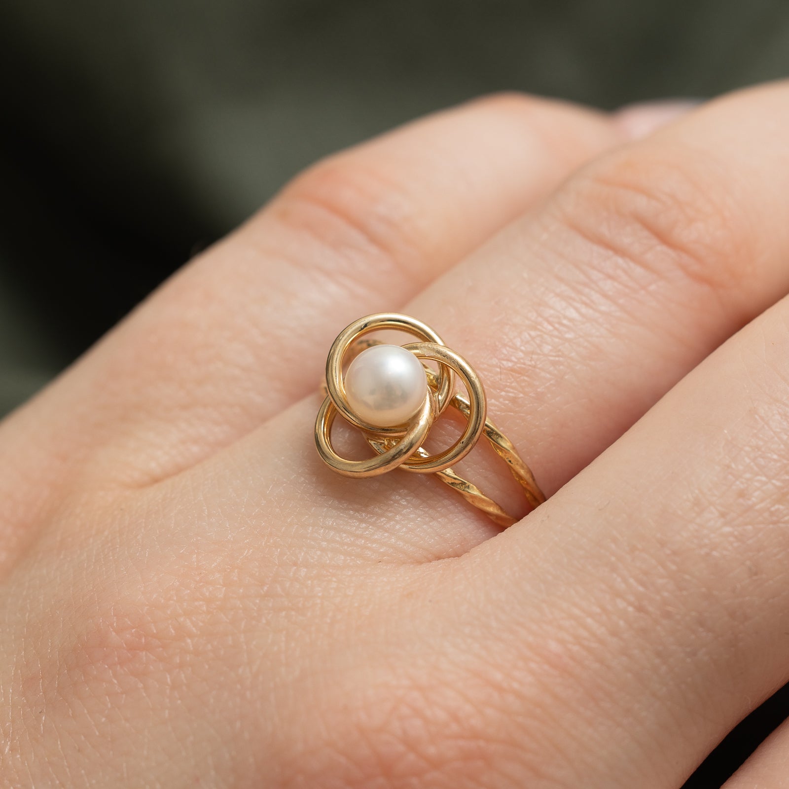 Elegant Solitaire Pearl Abstract Ring - Size 6.5 | Perfect for Weddings, Anniversaries & Special Occasions