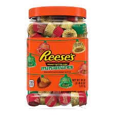 Reese's Miniatures Milk Chocolate Peanut Butter Cups - 38oz Bulk Candy Jar for Christmas Gifts, Party Favors & Holiday Treats | Perfect for Stocking Stuffers, Office Snacks & Dessert Tables