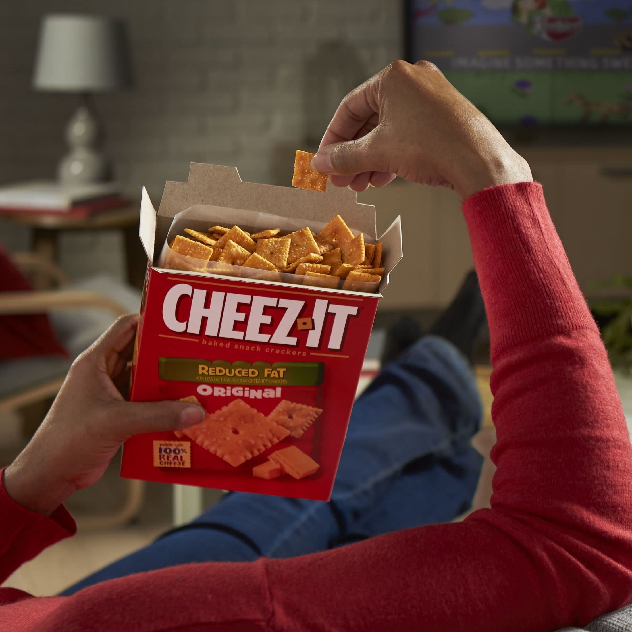 Cheez-It Reduced Fat Original Baked Cheese Crackers - 4.5lb Bulk Case (12 Boxes) | Office Snacks, Kids Lunchbox Treats & Party Food | Perfect for School, Work & Family Gatherings