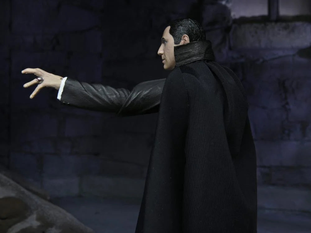 Universal Monsters Ultimate Dracula (Transylvania) Action Figure - Collectible Horror Movie Character for Halloween Decor & Display