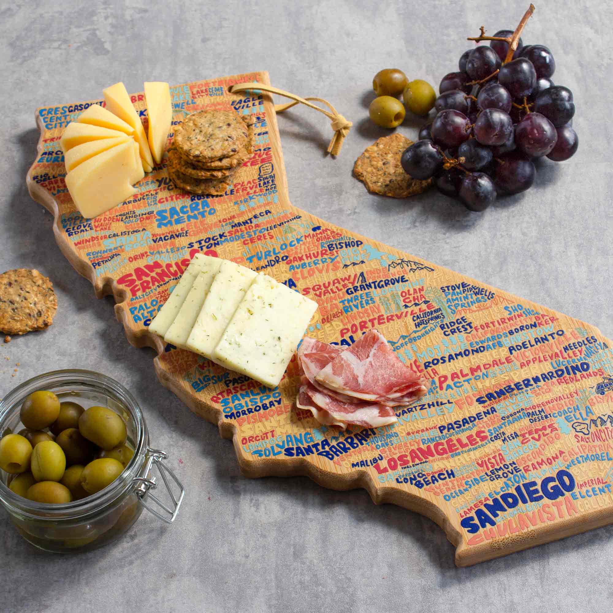 Premium California-Themed Cutting Board with Artistic Design by Wander on Words™ – Perfect for Kitchen Decor, Gift Giving, and Food Prep