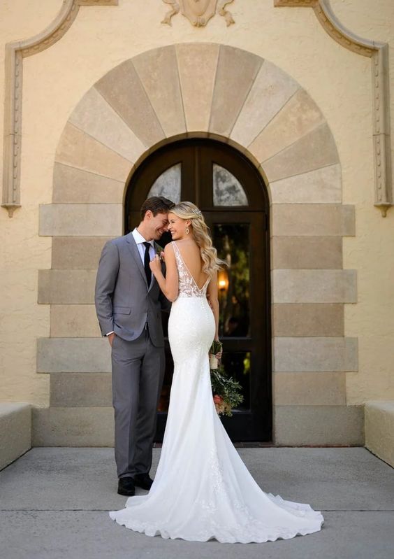 Stella York 7078 Sample Wedding Dress – Elegant A-Line Gown for Brides, Perfect for Church, Beach, and Outdoor Ceremonies