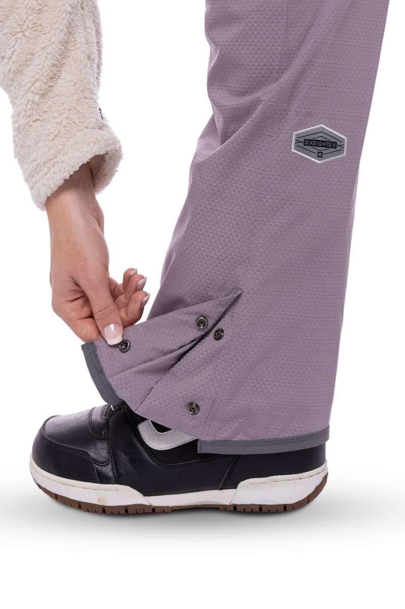 686 Women's Black Magic Insulated Bib Snow Pants - Waterproof Winter Ski Bib Overalls for Snowboarding & Cold Weather (2023 Model) - Perfect for Skiing, Snowboarding & Outdoor Winter Activities