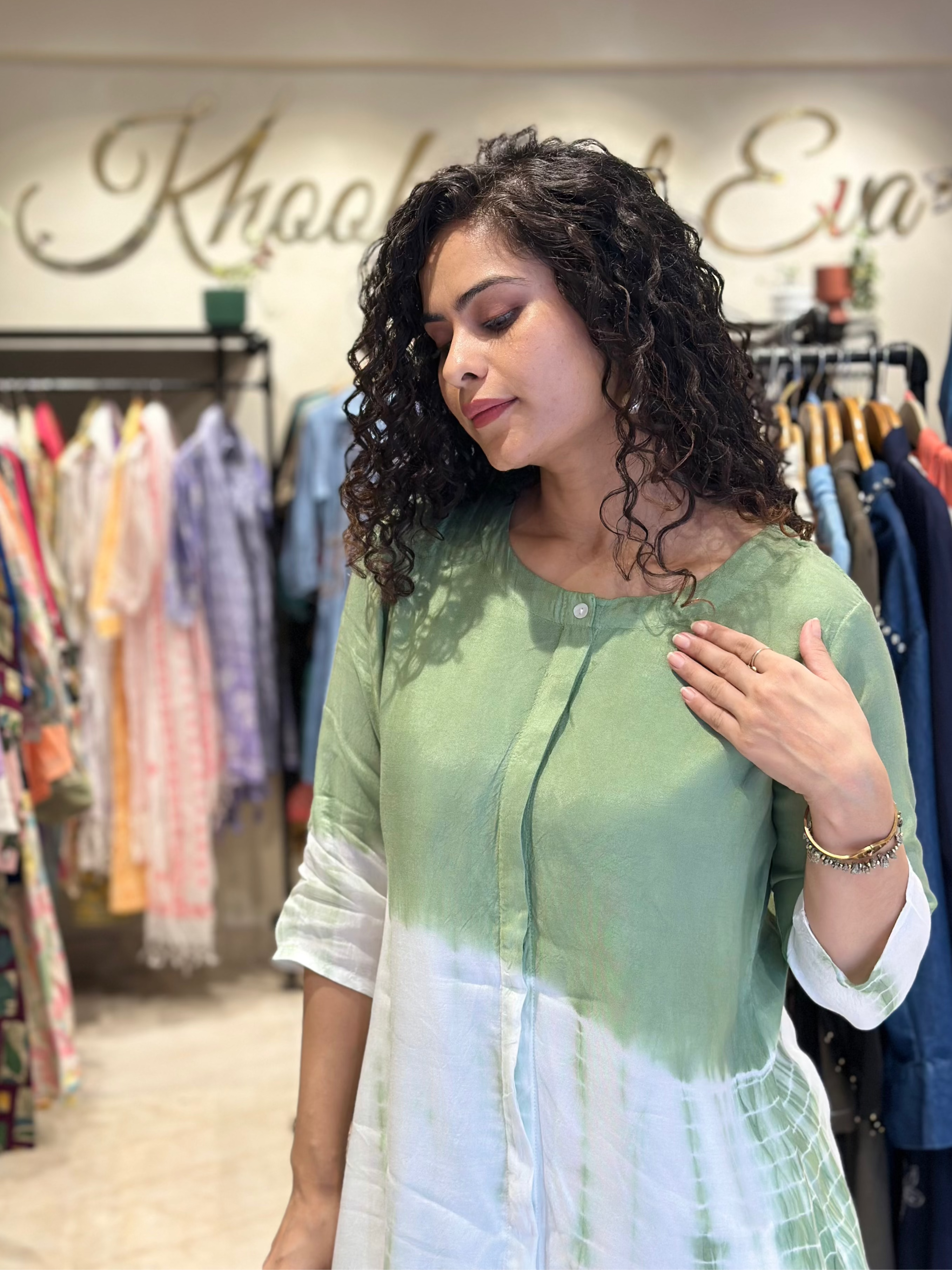 Natural Beauty Green Kurta Set for Women - Eco-Friendly Cotton Ethnic Outfit - Perfect for Festivals, Weddings & Casual Wear