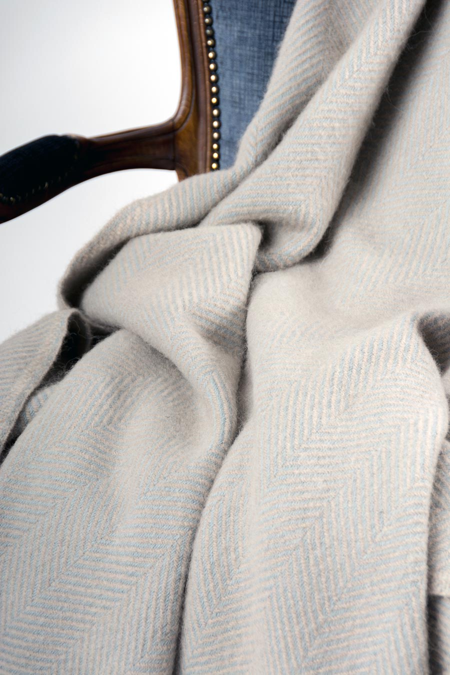 Warwick Shetland Wool Throw Blanket - Soft & Cozy Lerwick Fawn Checkered Plaid - Perfect for Sofa, Bed & Winter Warmth