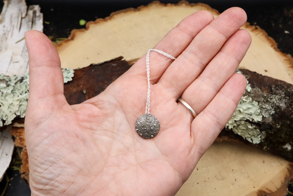 Elegant Full Moon Pendant Necklace - Perfect for Women's Everyday Wear, Gift Giving & Boho Fashion