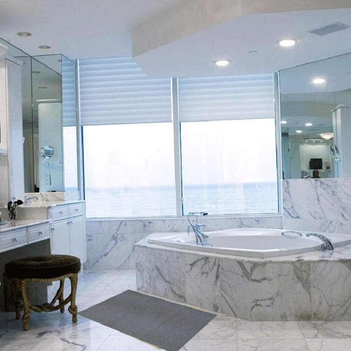 Non-Slip Bathroom Mat 23.6