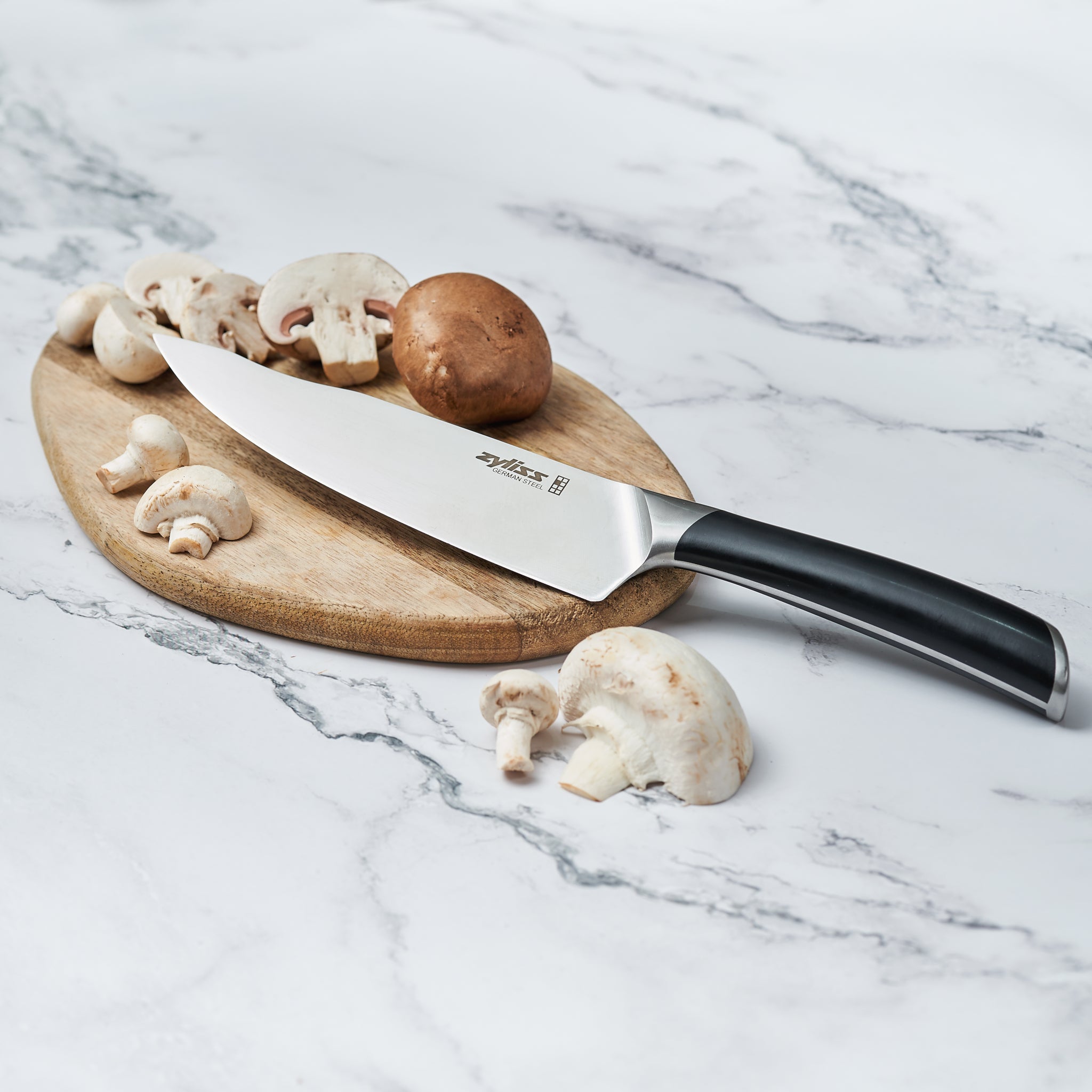 Zyliss Comfort Pro 8-Inch Chef's Knife - Premium German Stainless Steel Kitchen Knife for Professional Chefs & Home Cooking - Perfect for Chopping, Slicing & Dicing Vegetables, Meat & Herbs