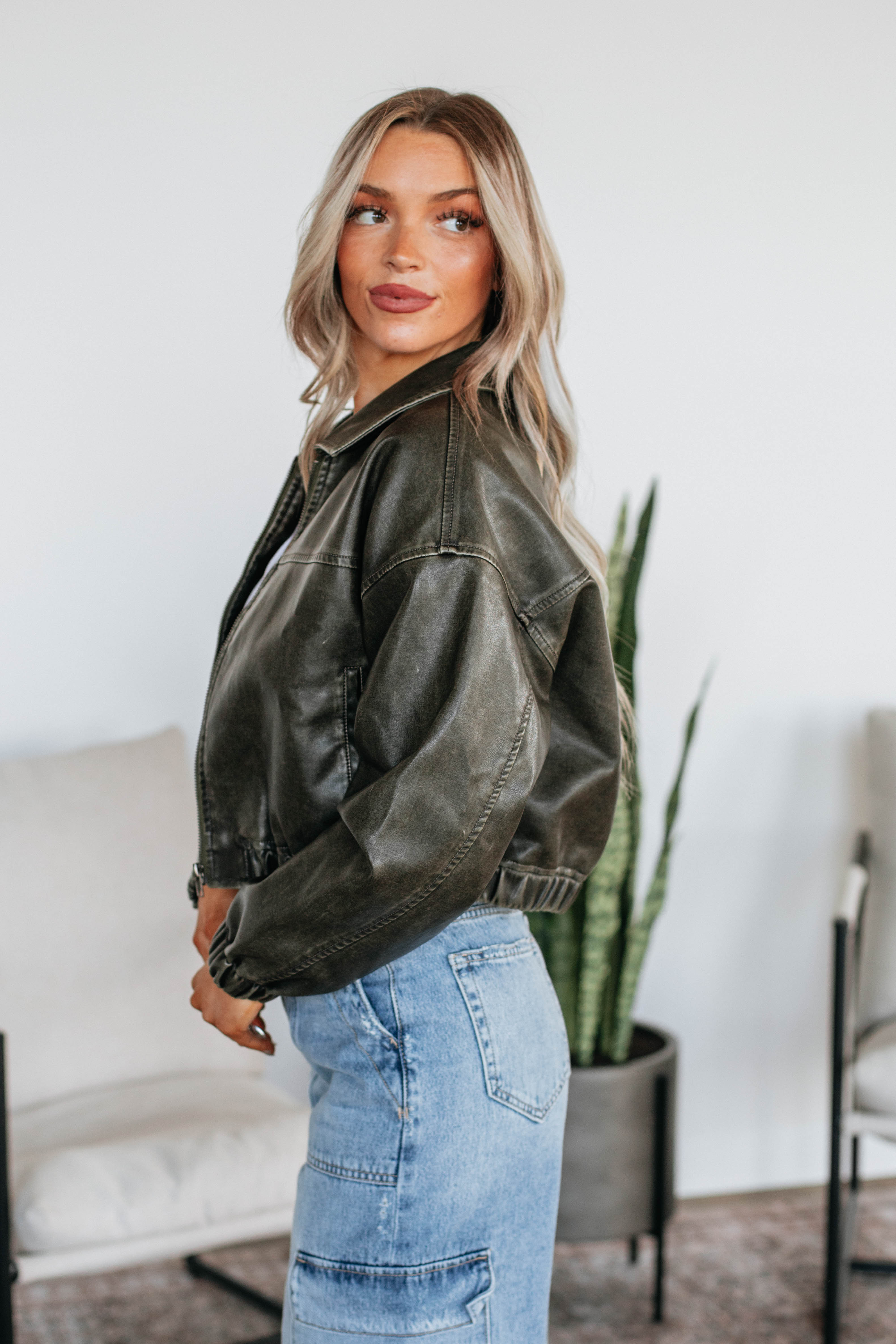 Dominique KanCan Women's Bomber Jacket - Stylish Lightweight Outerwear for Casual & Streetwear Fashion | Perfect for Everyday Wear & Night Out