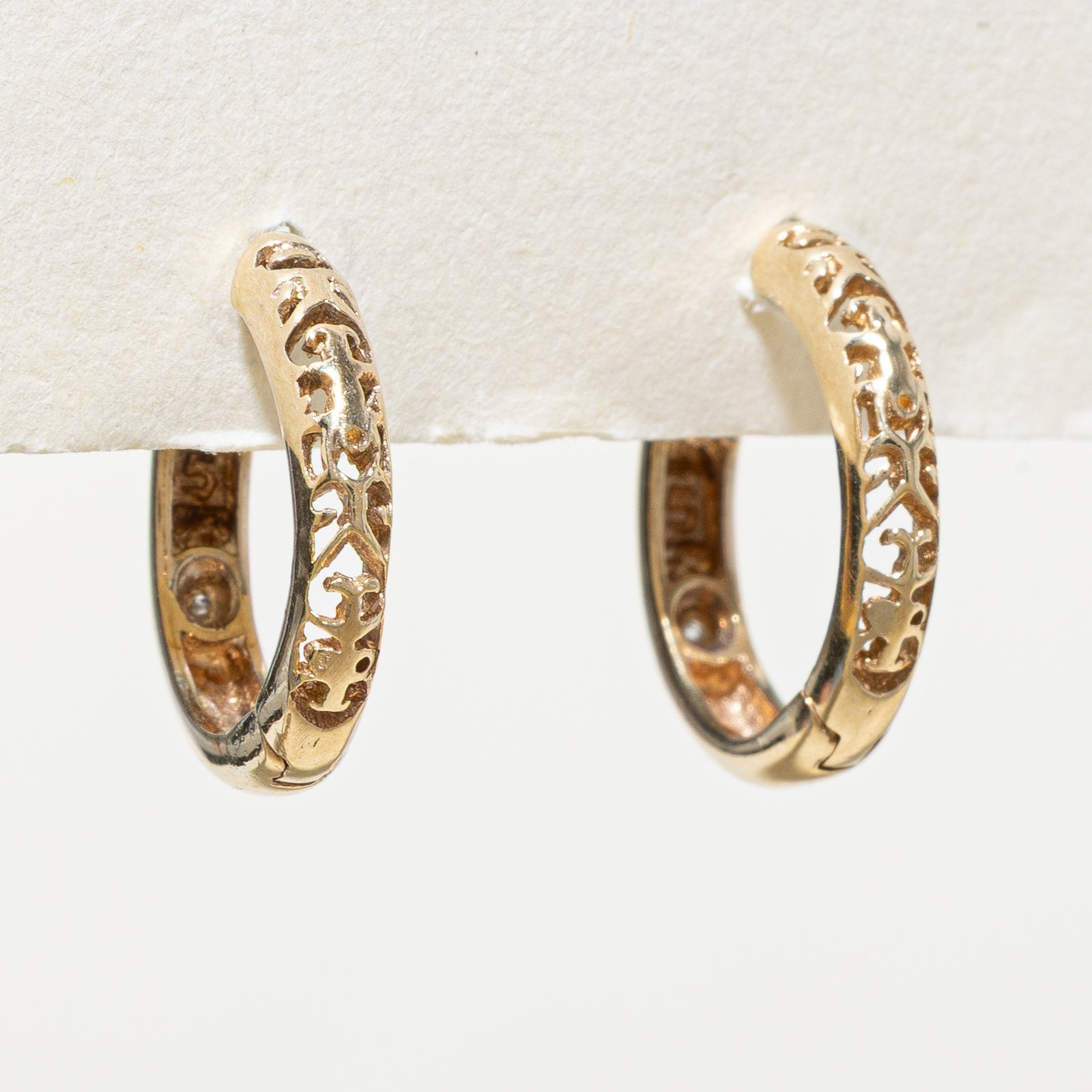 10K Gold Single Diamond Hoop Earrings for Women | 0.04ctw Round Cut Diamond Stud Earrings | Perfect for Everyday Wear, Gift Giving & Special Occasions