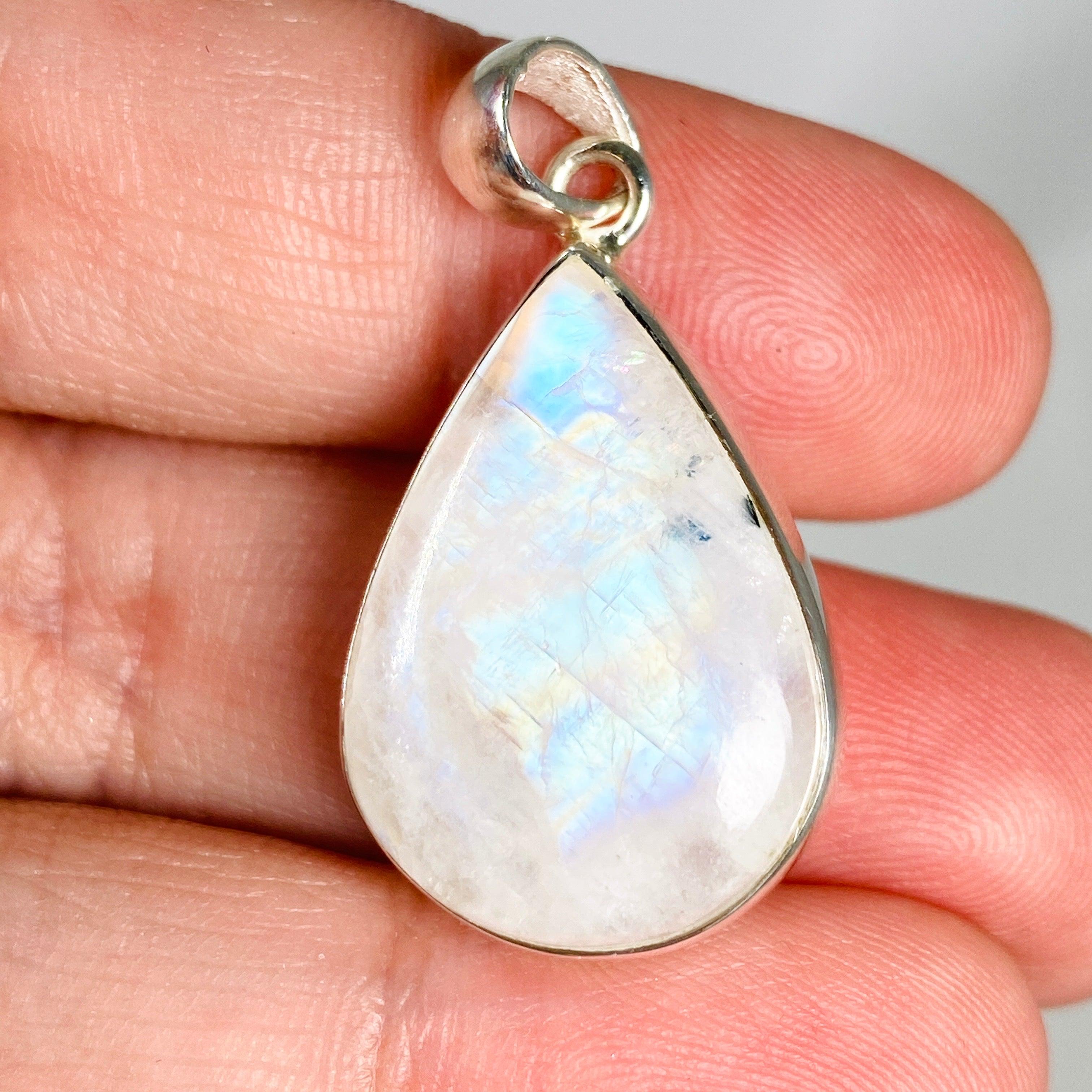 Natural Moonstone Teardrop Pendant Necklace KPGJ4024 - Elegant Boho Jewelry for Women, Perfect for Weddings & Everyday Wear