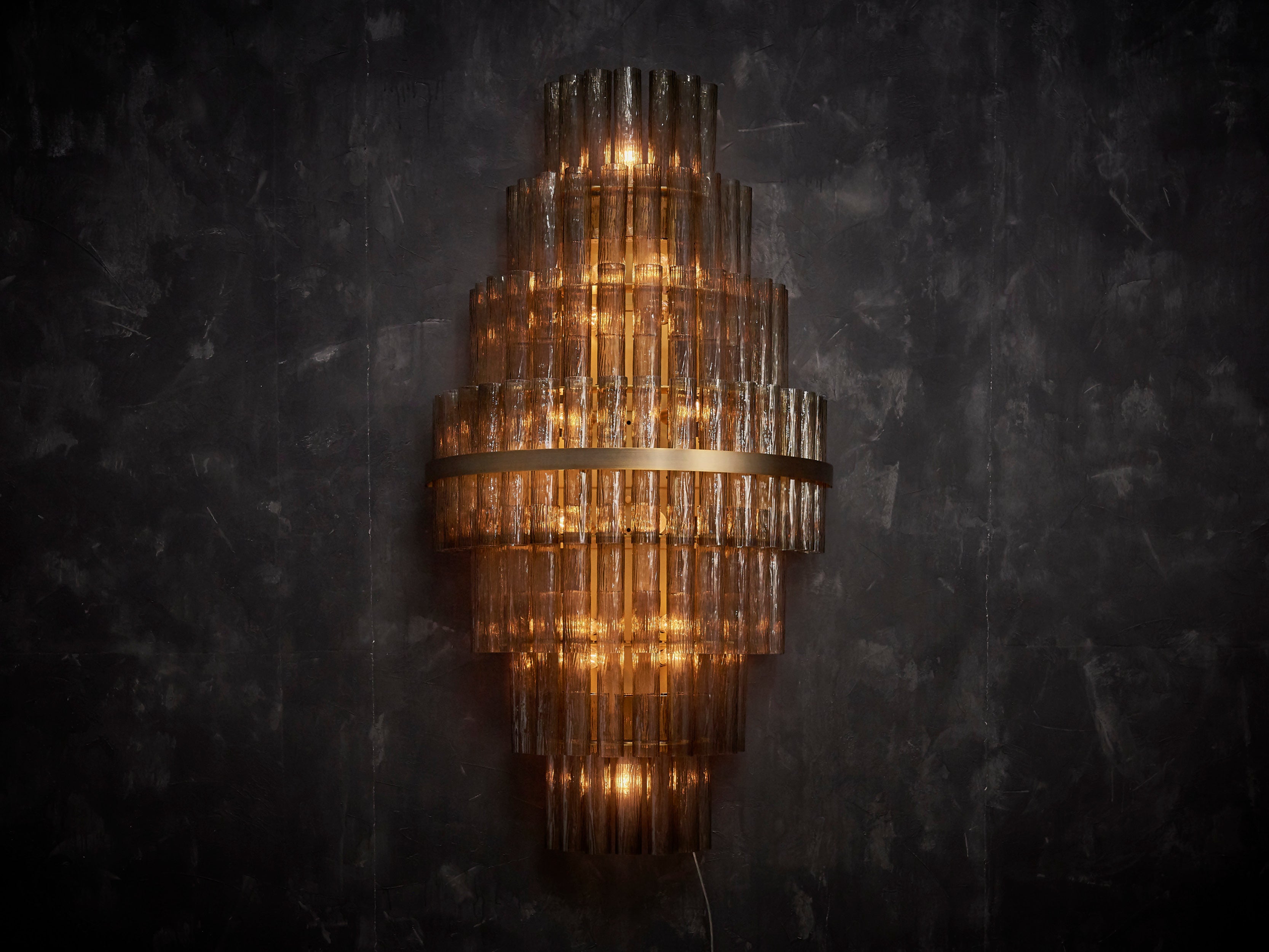 Puzo Modern Wall Sconce - Elegant Plug-in Light Fixture for Bedroom, Living Room & Hallway Decor