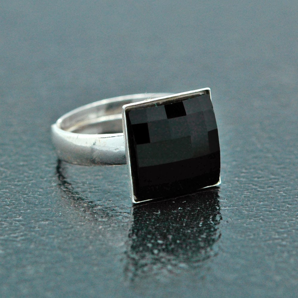 Silver Jet Chessboard Ring - Elegant Jewelry for Chess Lovers & Fashion Accessories | Perfect Gift for Gamers & Chess Enthusiasts
