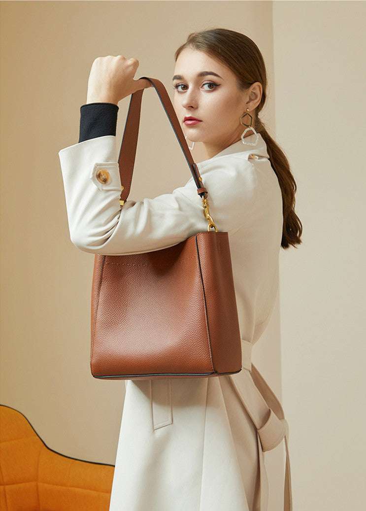 Stylish Versatile Leather Bucket Bag for Women - Fashionable Crossbody & Shoulder Bag - Perfect for Work, Travel & Everyday Use