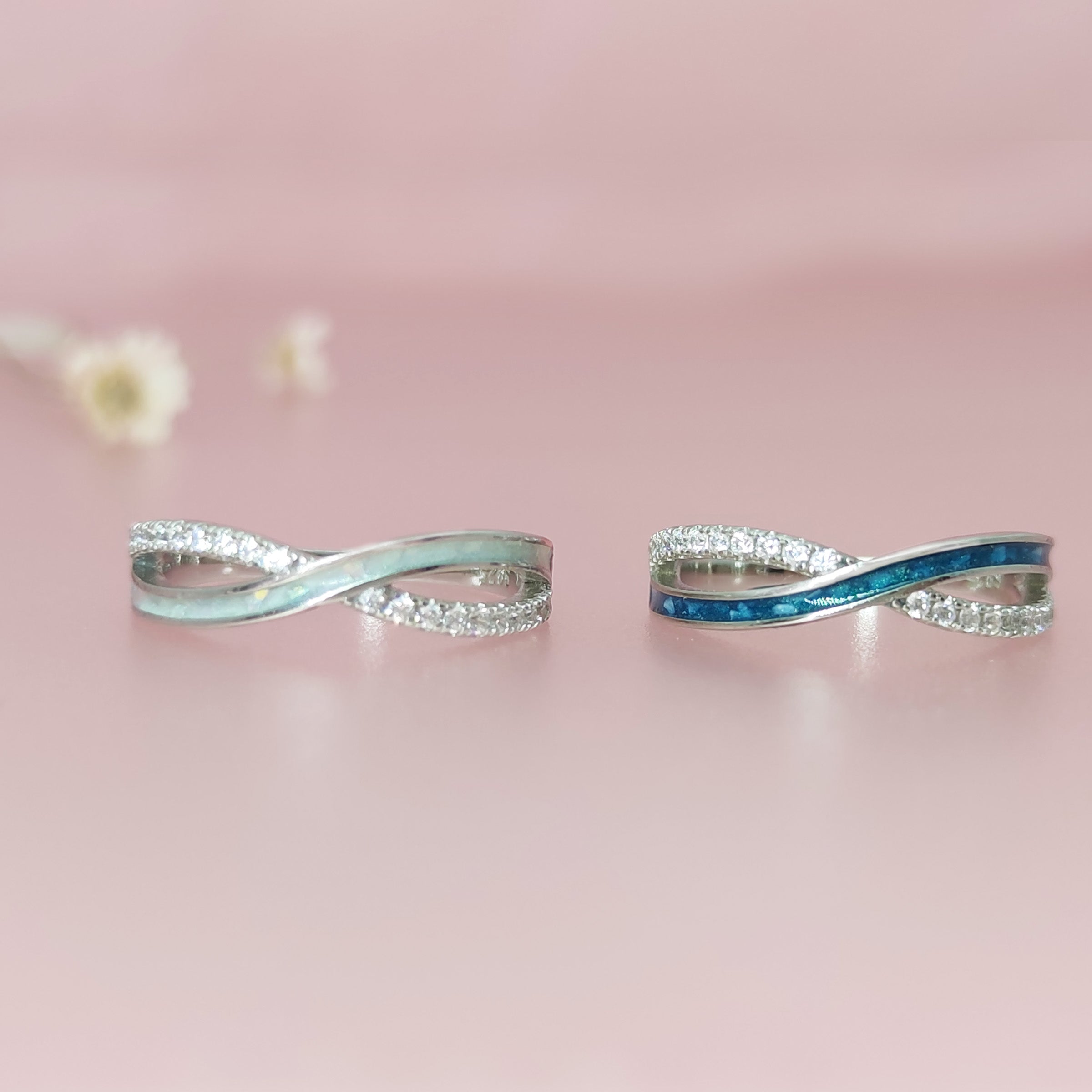 Love Bond Ashes Ring - Memorial Jewelry for Loved Ones - Perfect for Remembrance, Keepsake & Sympathy Gifts