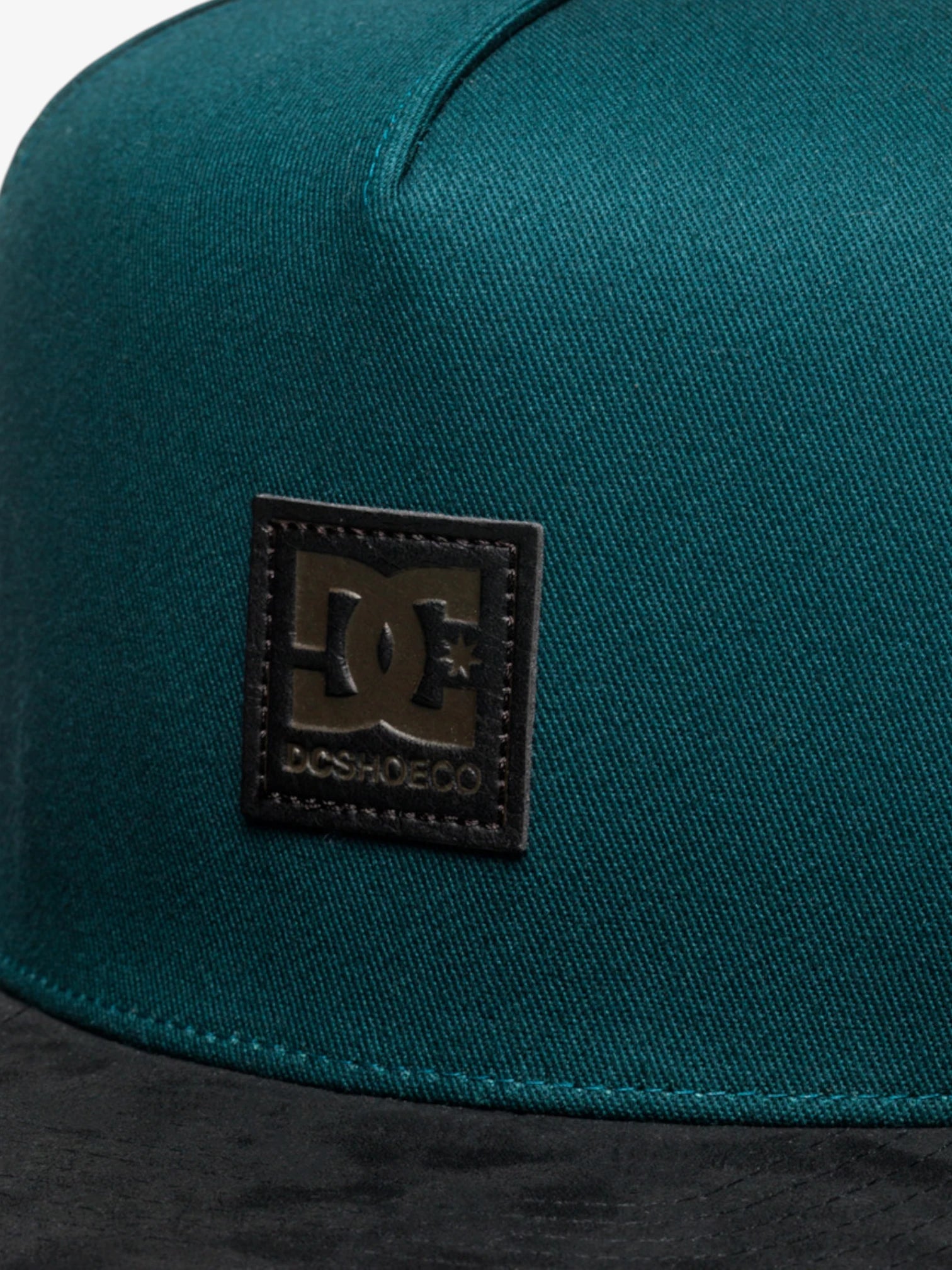 DC Brackers Green Snapback Hat for Men & Women - Stylish Baseball Cap for Casual Wear, Sports & Outdoor Activities