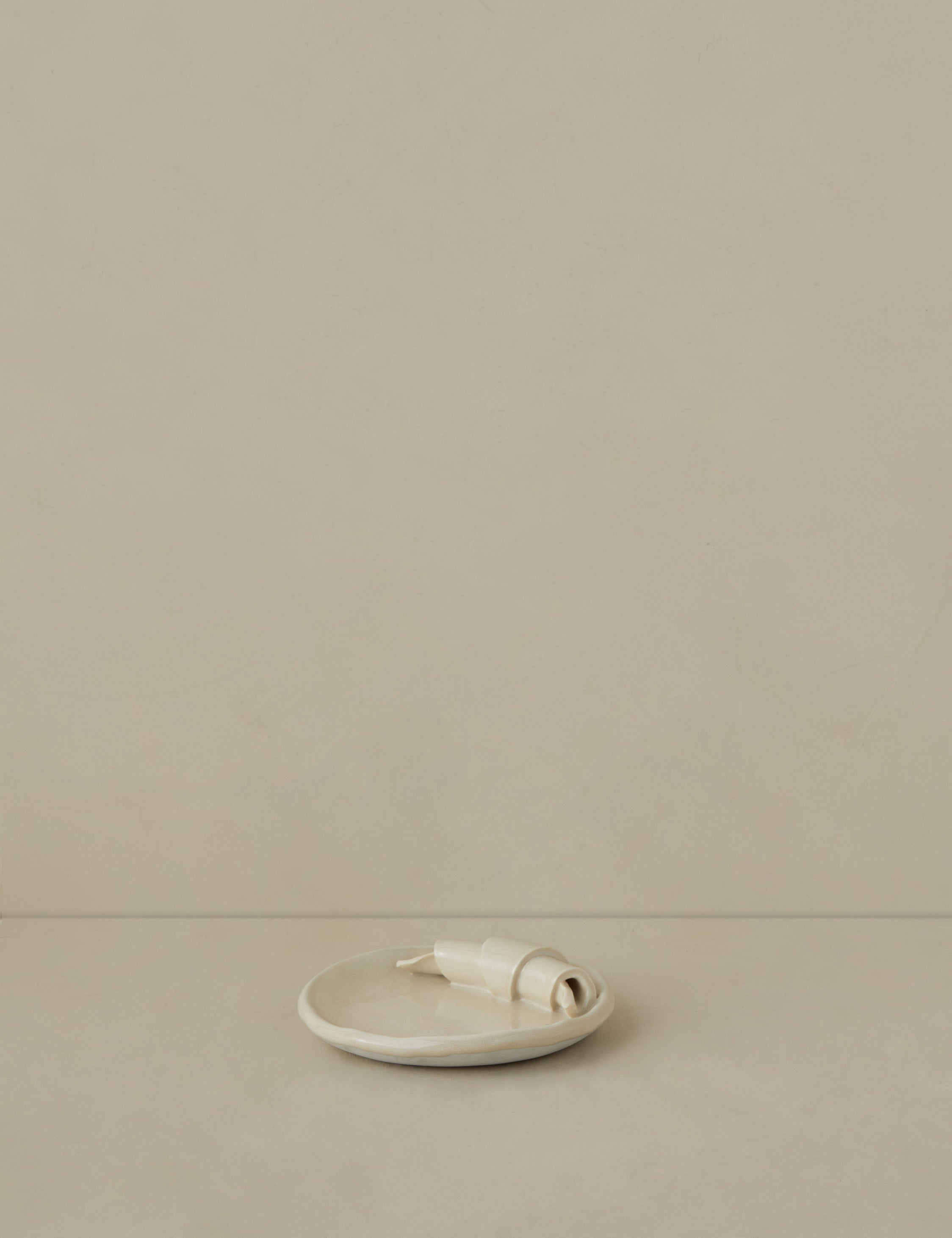 Stephanie Dawn Matthias Croissant Ring Dish - Elegant Ceramic Jewelry Holder for Rings, Earrings & Small Accessories - Perfect for Bathroom, Bedroom & Vanity Organizer