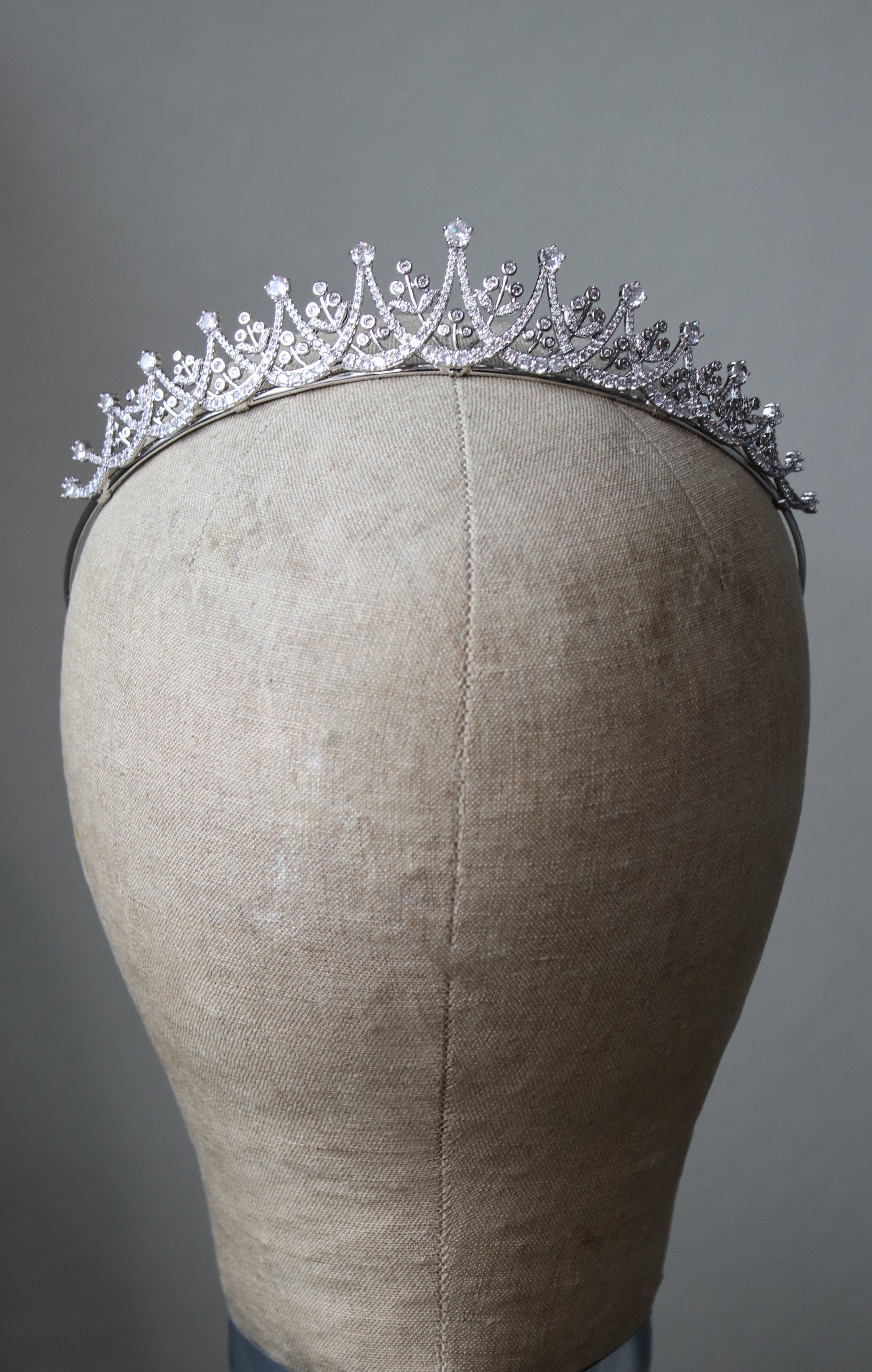 VENEZIA Bridal Tiara - Elegant Wedding Crown for Brides | Perfect for Bridal Showers, Weddings, and Special Occasions