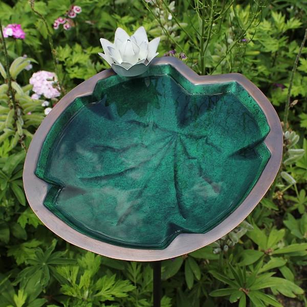 Lilypad Birdbath - Decorative Garden Bird Bath with Natural Leaf Design for Outdoor Bird Watching & Garden Decor