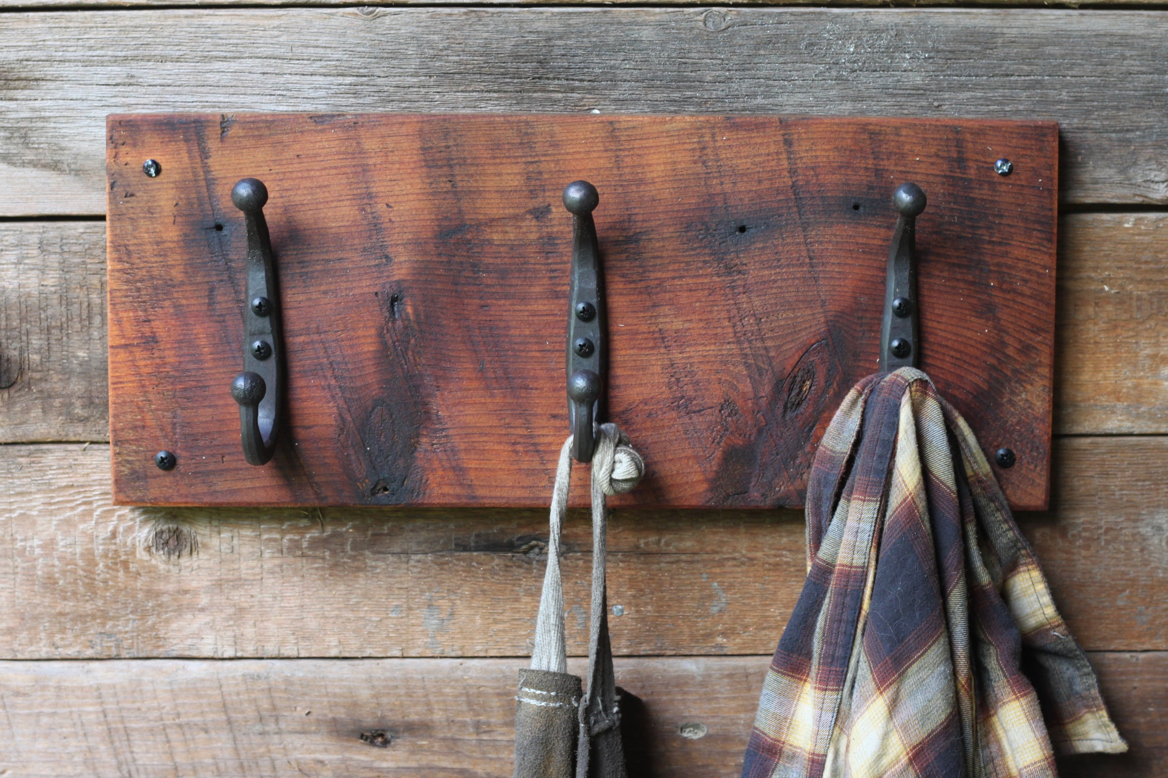 Reclaimed Wood Coat Rack with Ball End Hooks - Rustic Wall Mounted Entryway Organizer for Hats, Coats & Bags - Perfect for Home, Office or Farmhouse Decor