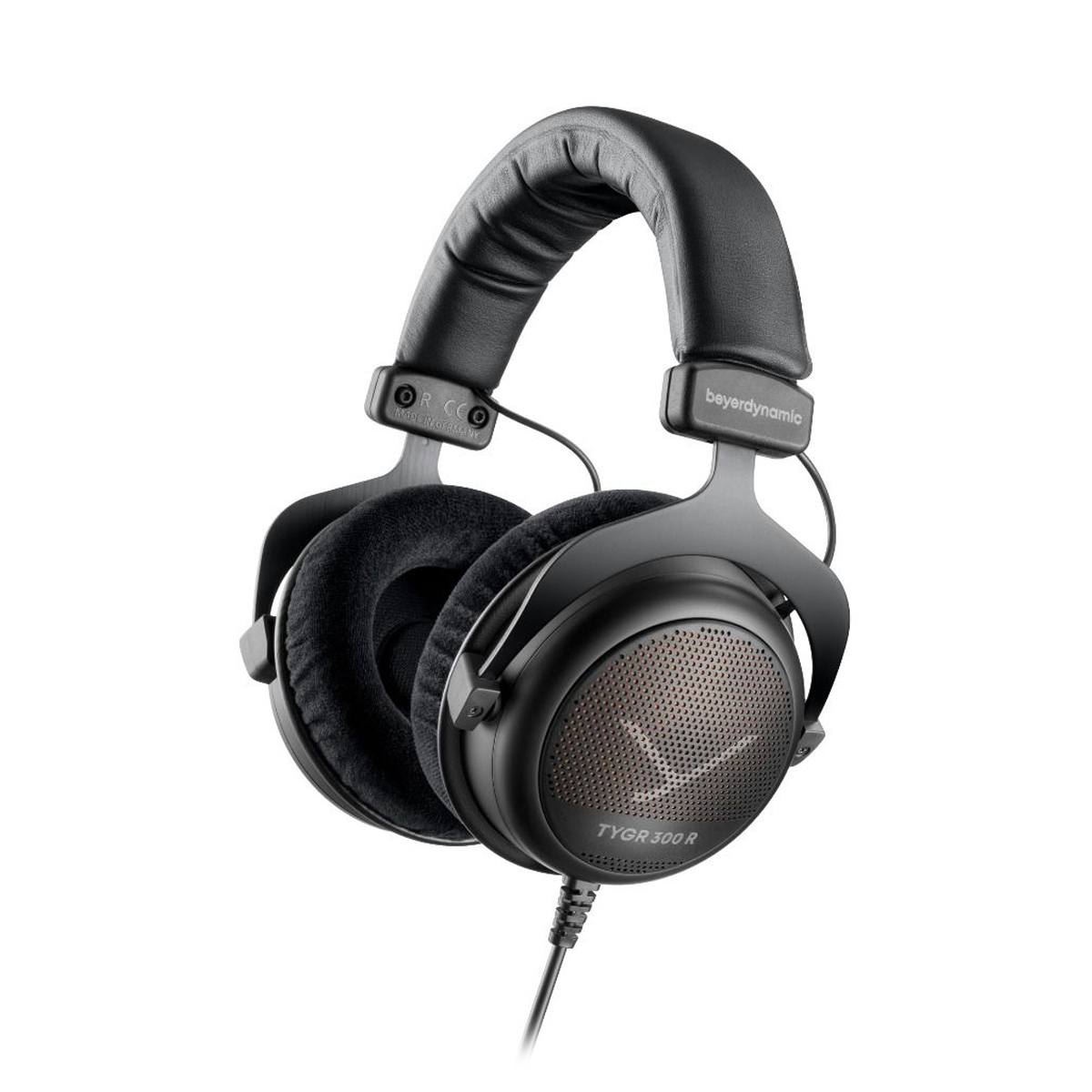 Beyerdynamic Team Tygr 300R Gaming Headset & Fox Condenser USB Microphone Bundle - Professional Streaming, Podcasting & Gaming Setup for PC, PS5, Xbox Series X - Perfect for Twitch, YouTube & Discord