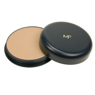 Max Factor Pan Cake Makeup #125 True Beige - Oil-Free Matte Finish Foundation for Flawless Coverage | Perfect for Daily Wear, Photography & Special Occasions