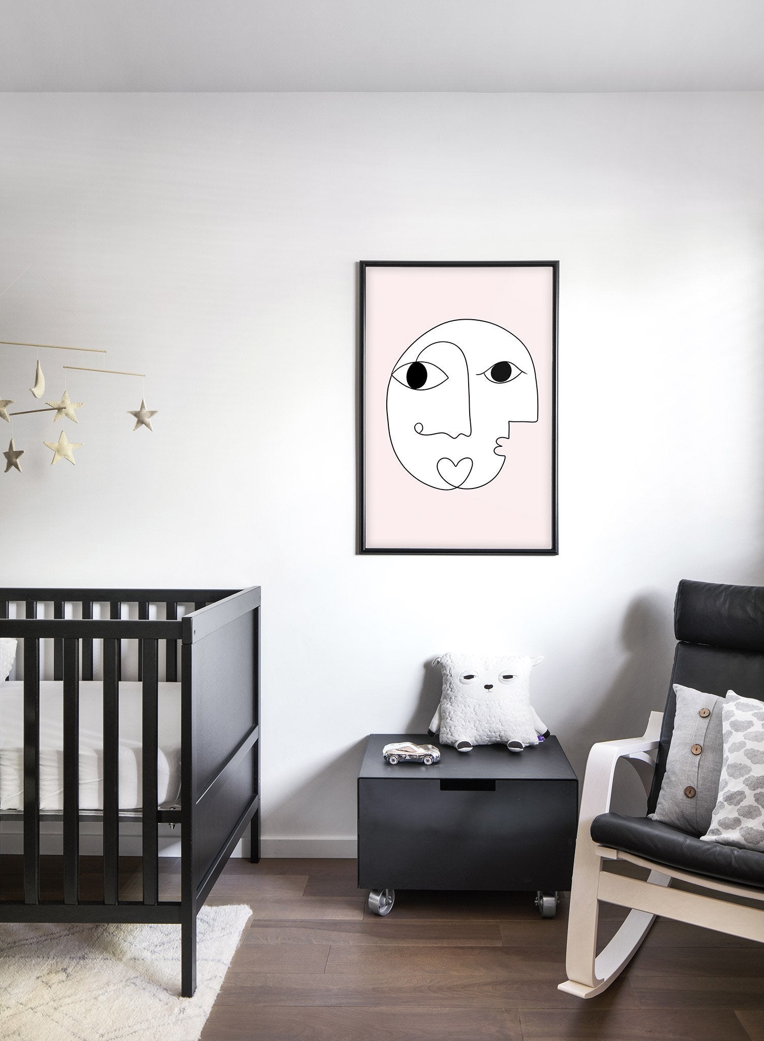 Love Lips Poster - Romantic Wall Art Decor for Bedroom, Living Room & Office - Perfect for Valentine's Day Gifts & Home Decoration