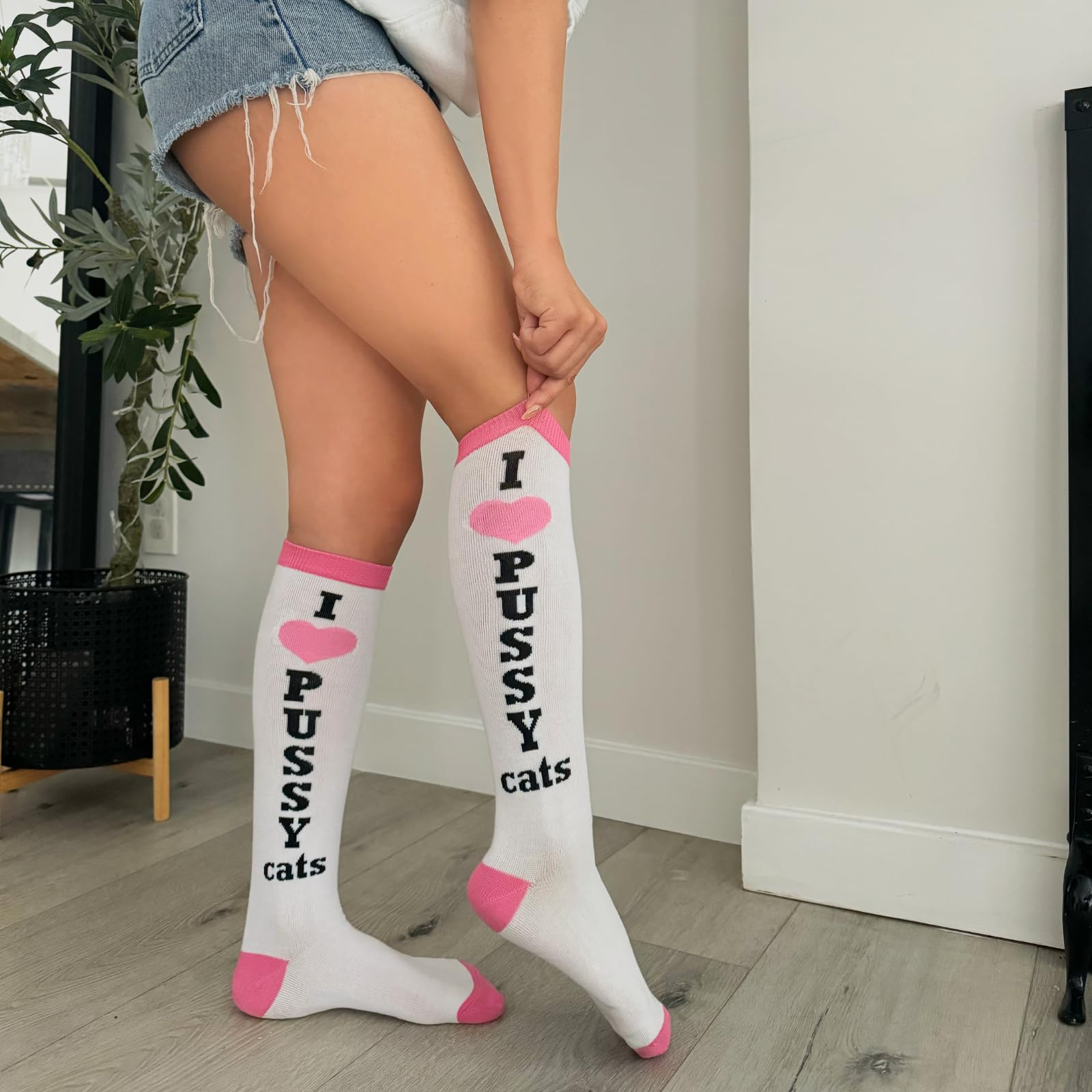 Leg Avenue Women's Athletic Knee High Socks - Breathable Sports Socks for Running, Yoga & Workout - Perfect for Gym, Fitness & Active Lifestyle