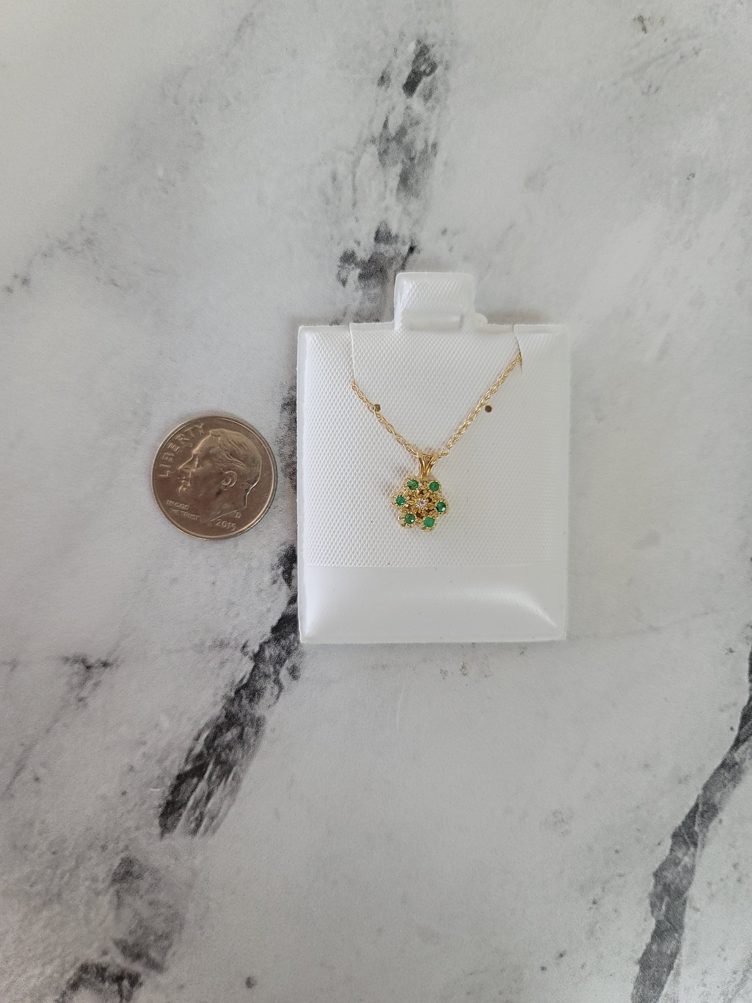 Elegant Small Flower Shaped Emerald & Diamond Necklace - Perfect for Weddings, Anniversaries & Special Occasions