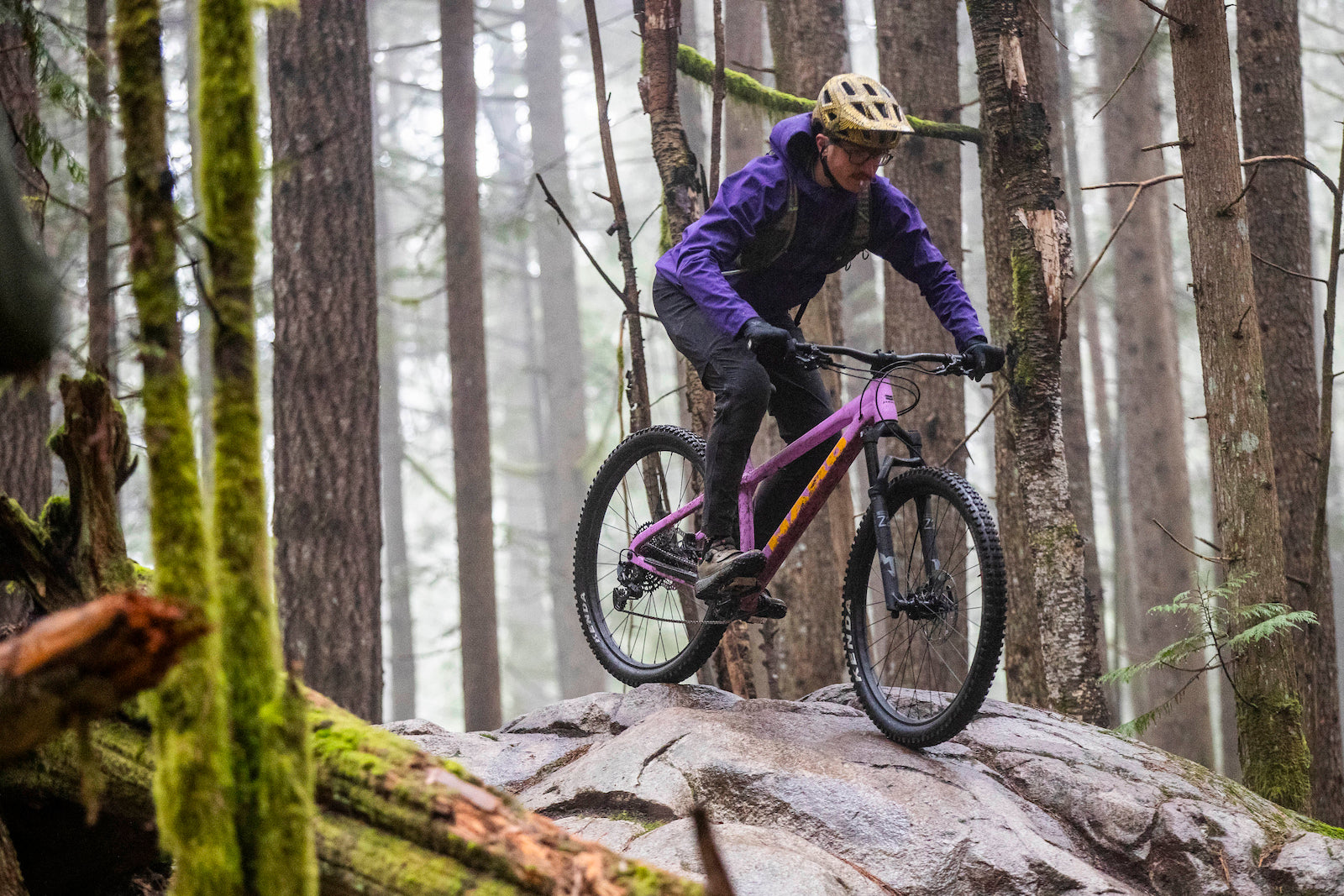 Open Box Haro Saguaro 2 Hardcore Hardtail Mountain Bike - Perfect for Trail Riding & Off-Road Adventures