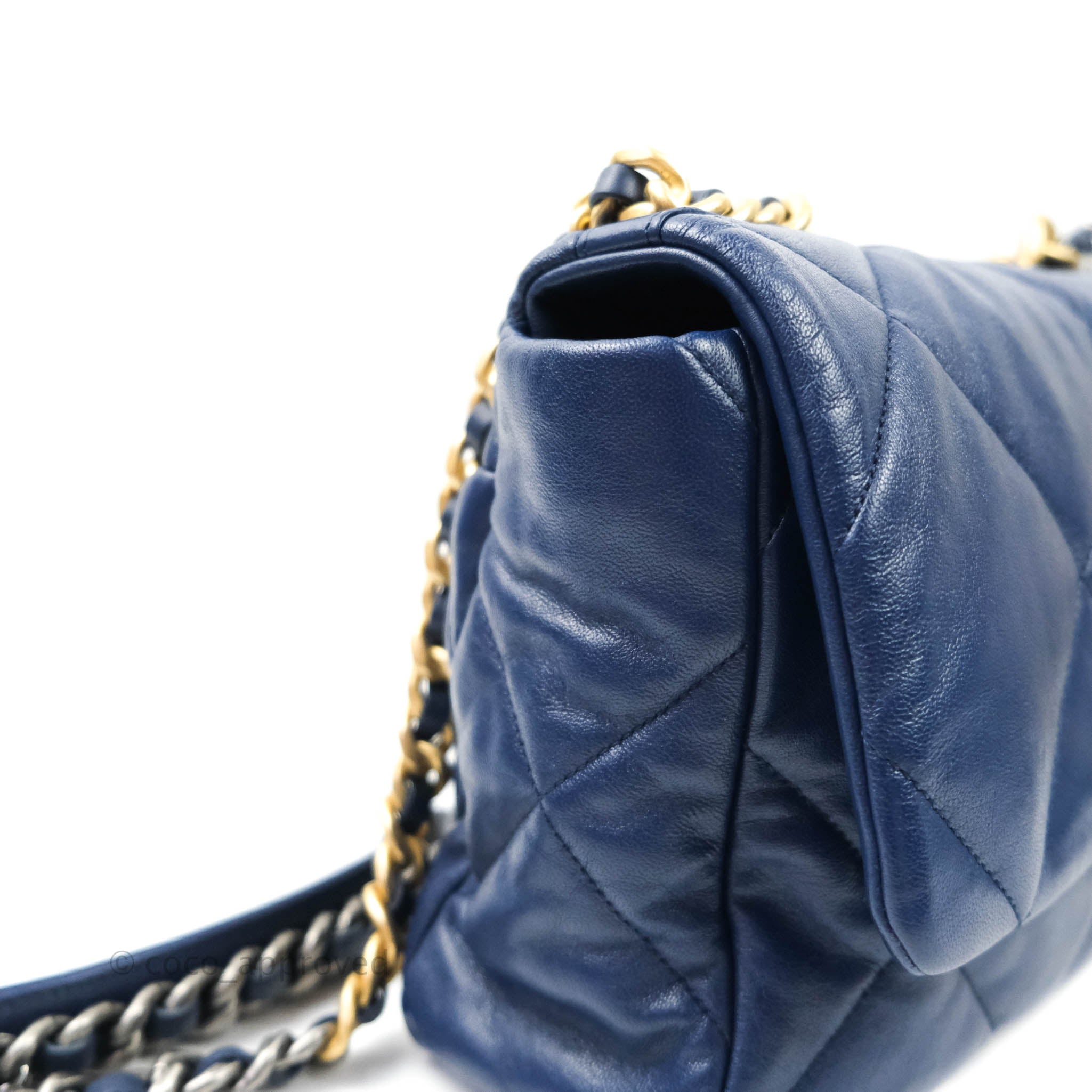 Chanel 19 Medium Flap Bag in Blue Goatskin Leather with Mixed Hardware - Perfect for Everyday Luxury & Special Occasions