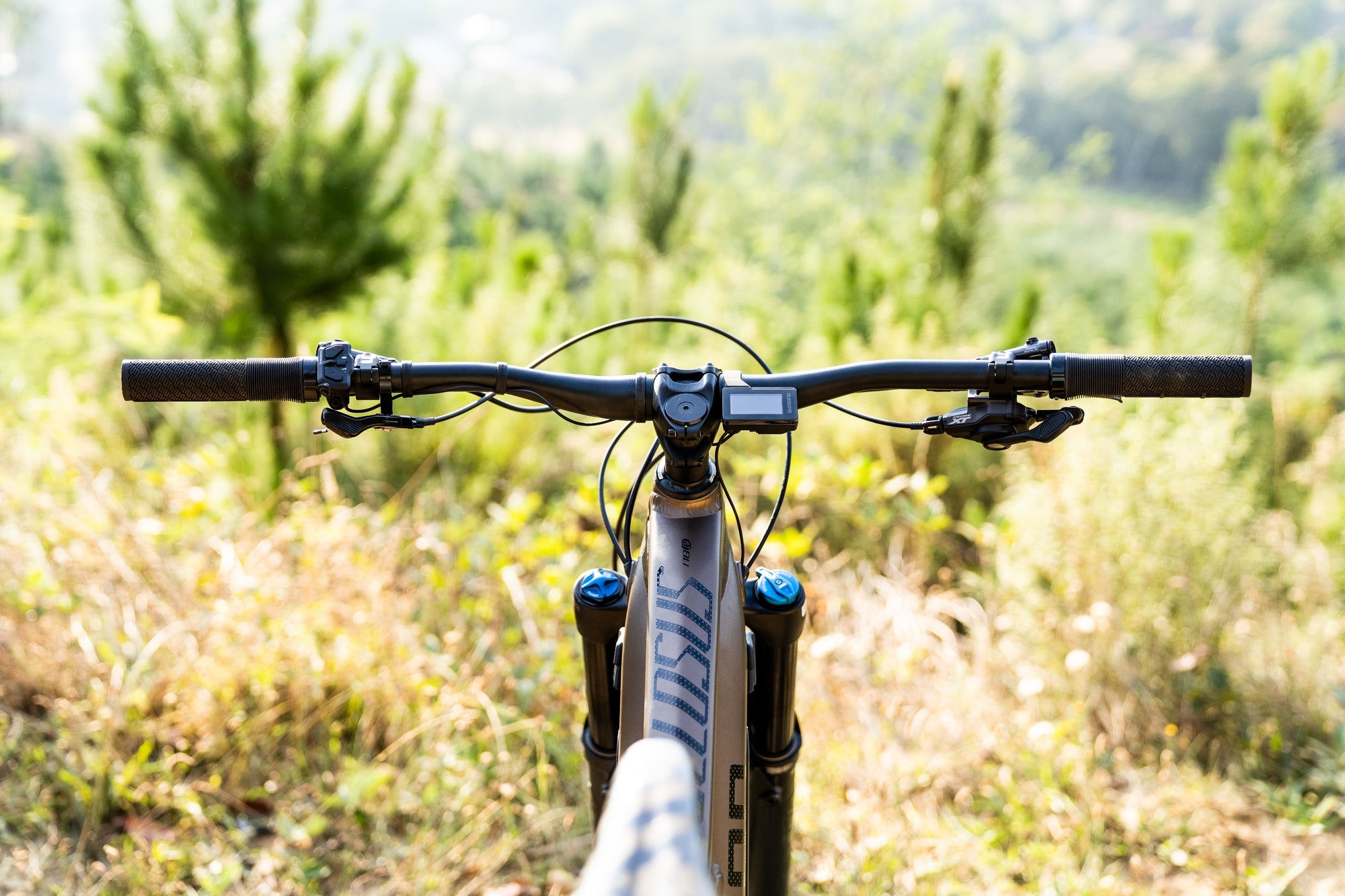 Polygon Collosus N8E Electric Mountain Bike - Full Suspension E-Bike for Off-Road Trails & Mountain Adventures