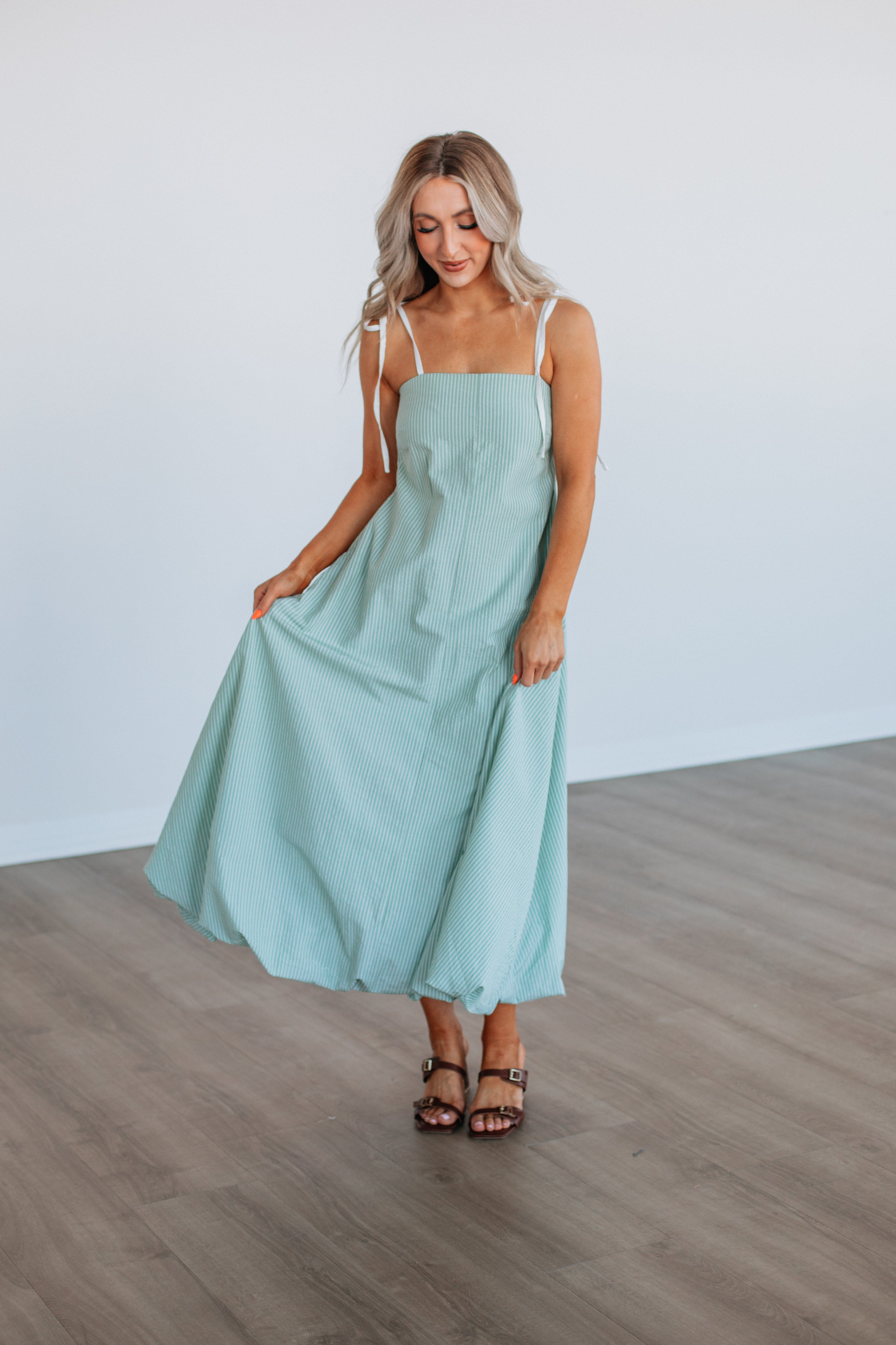 Bay Striped Maxi Dress for Women - Flowy Summer Beach Dress with Pockets | Perfect for Vacations, Parties & Casual Outings