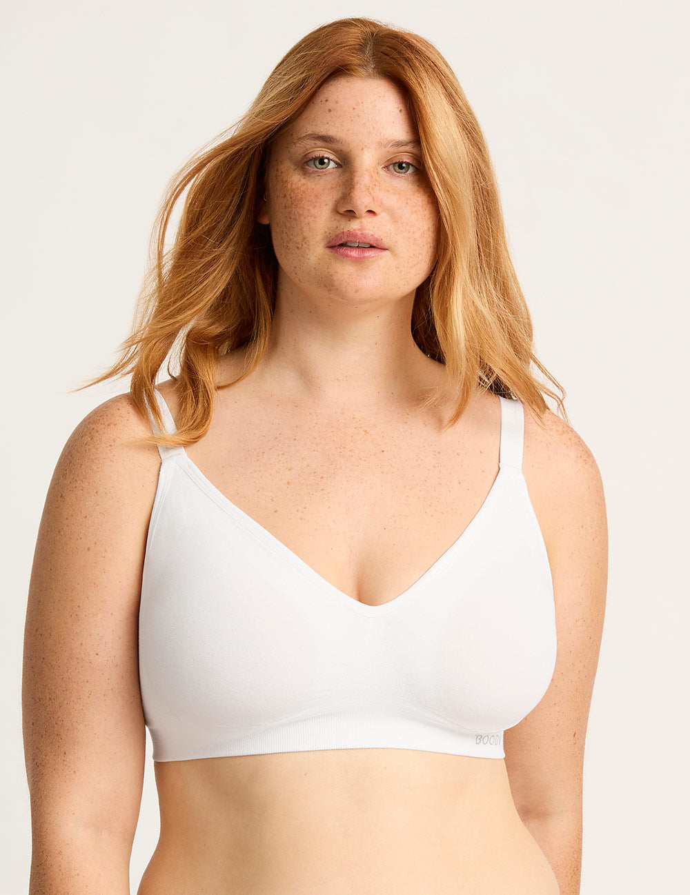Wireless Full Bust T-Shirt Bra - Comfortable Seamless Support for Women - Perfect for Everyday Wear & Layering - White