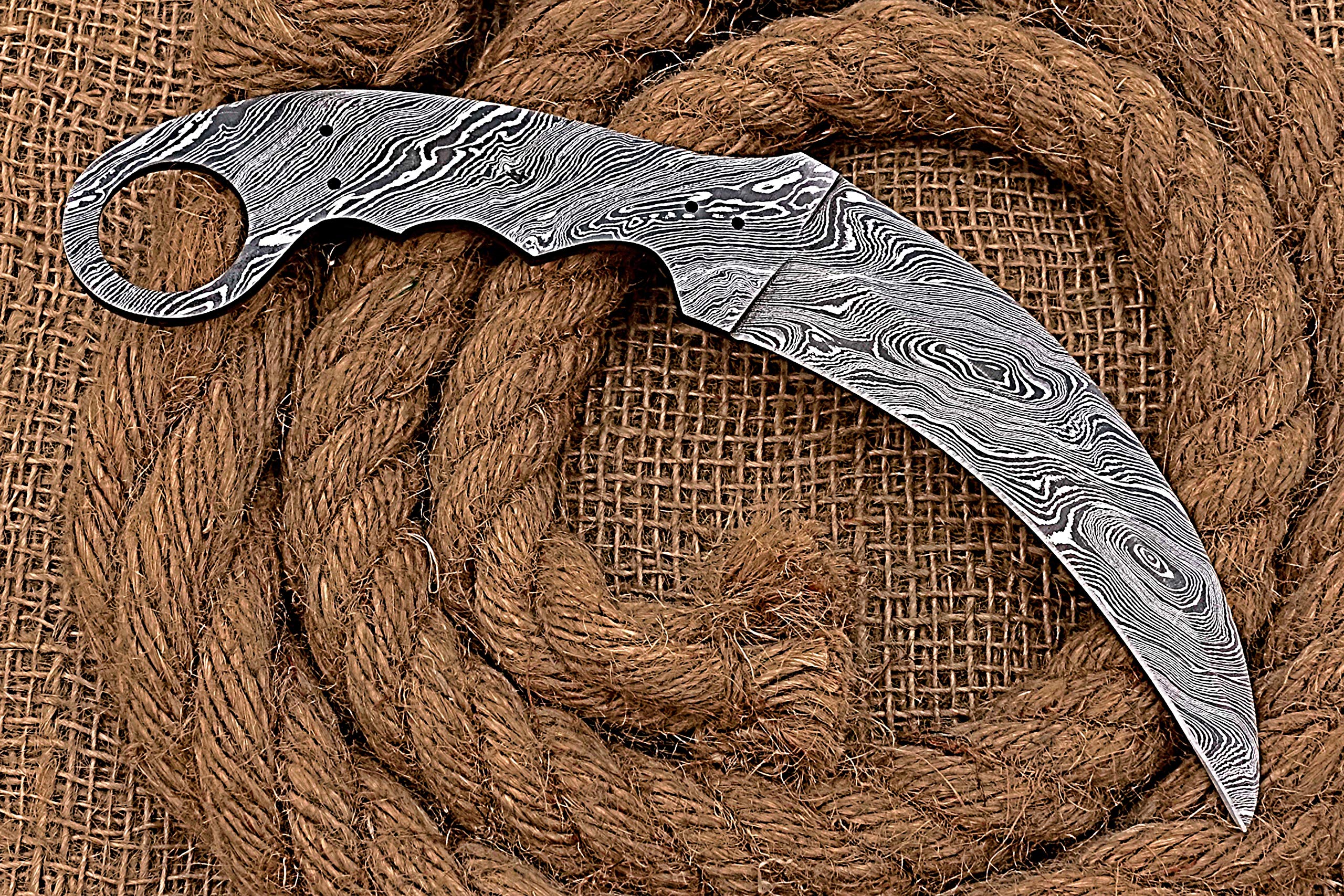 Handmade Damascus Steel Karambit Knife - 8.5