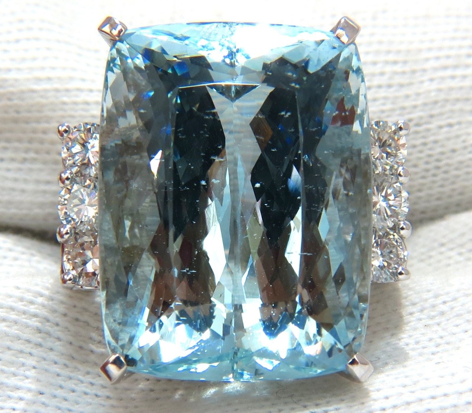 39.10ct GIA Certified Natural Cushion Cut Aquamarine Diamond Ring in 14kt White Gold - Vivid Aqua Blue Gemstone for Engagement, Wedding & Special Occasions