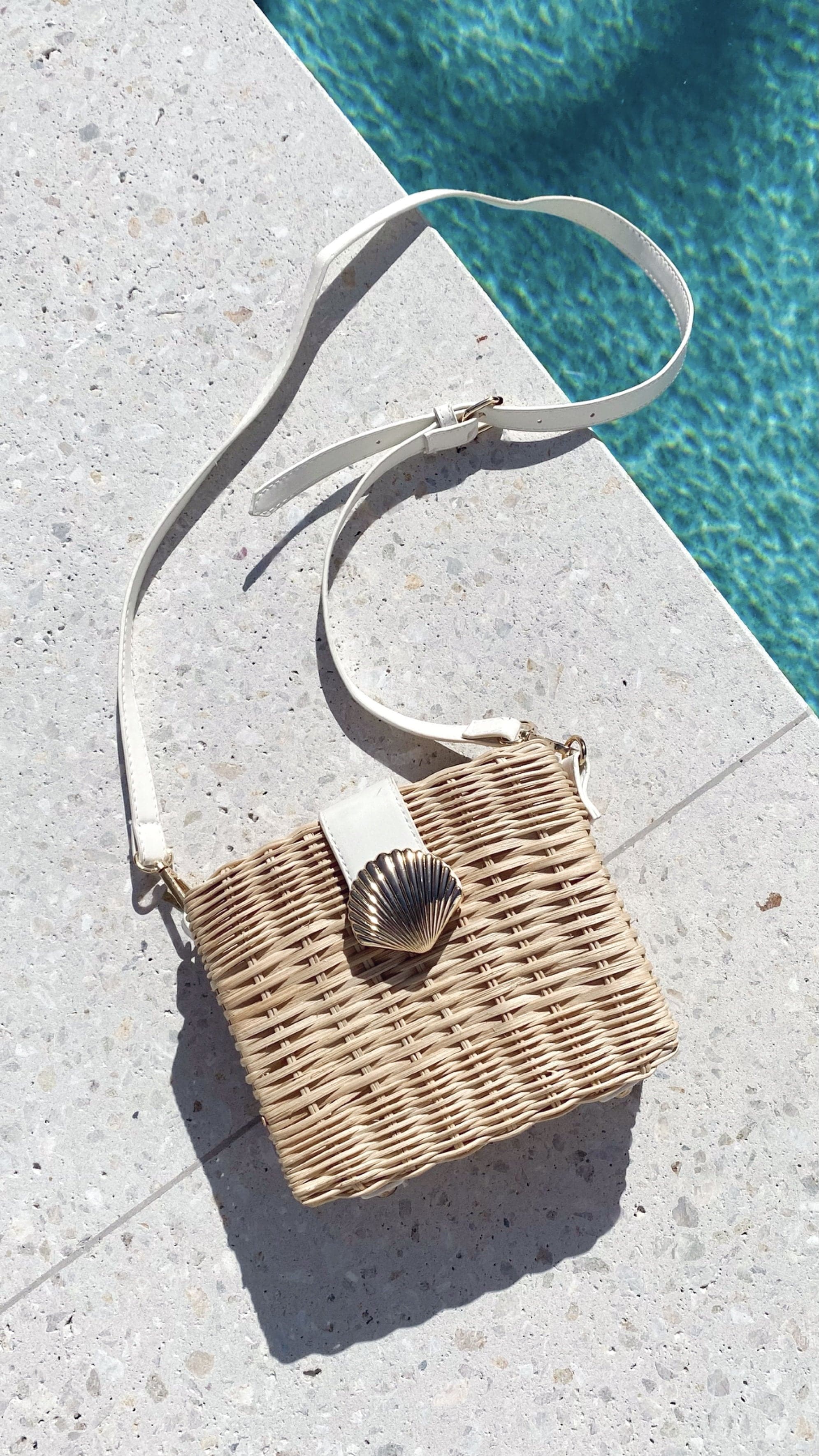 Lucinda Straw Shell Bag - Stylish Woven Handbag for Women, Beach Tote, Summer Fashion Accessory | Perfect for Vacation, Picnic, and Outdoor Activities