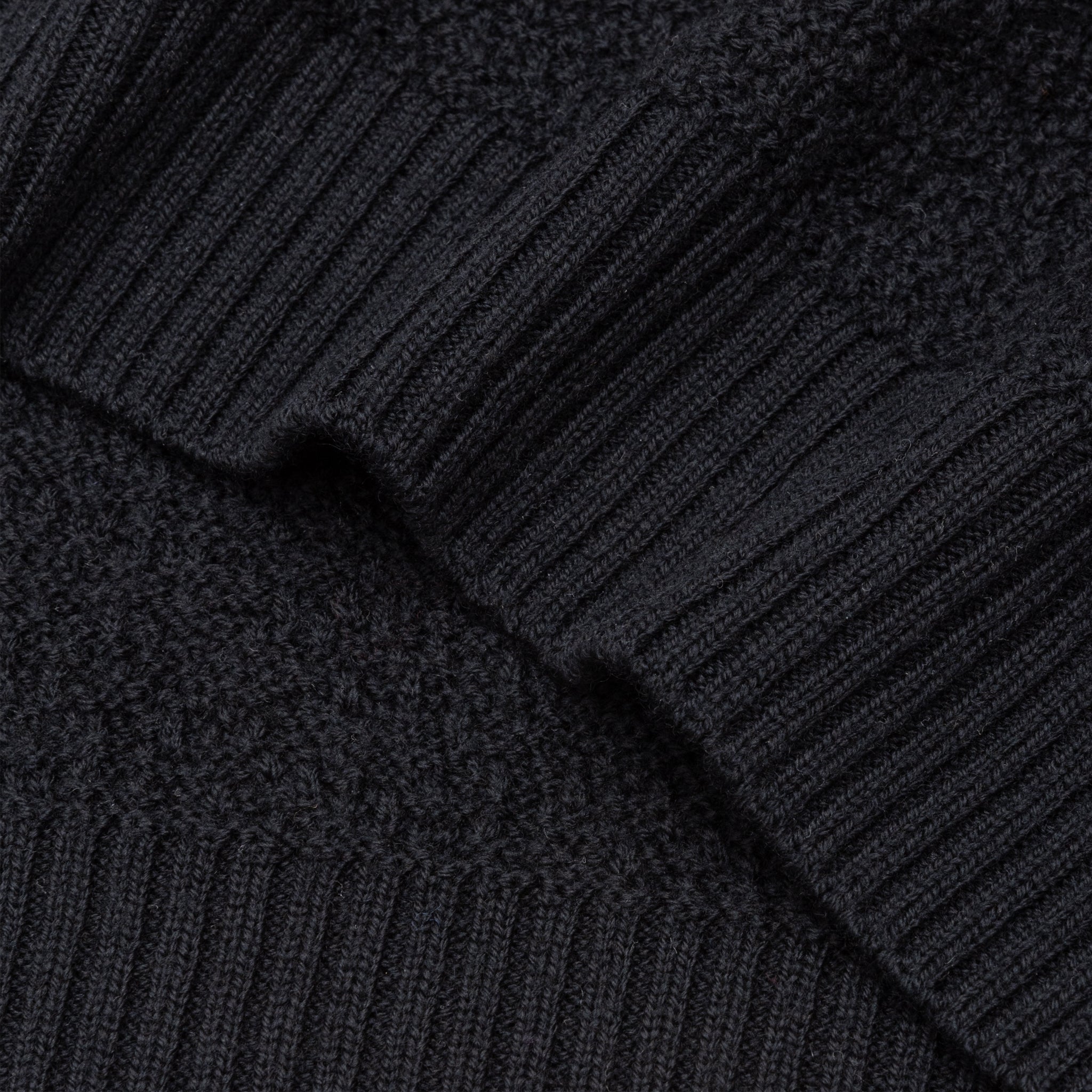 Men's Short Sleeve Polo Sweater - Comfortable & Stylish Knit Top for Casual Wear & Office Outfits