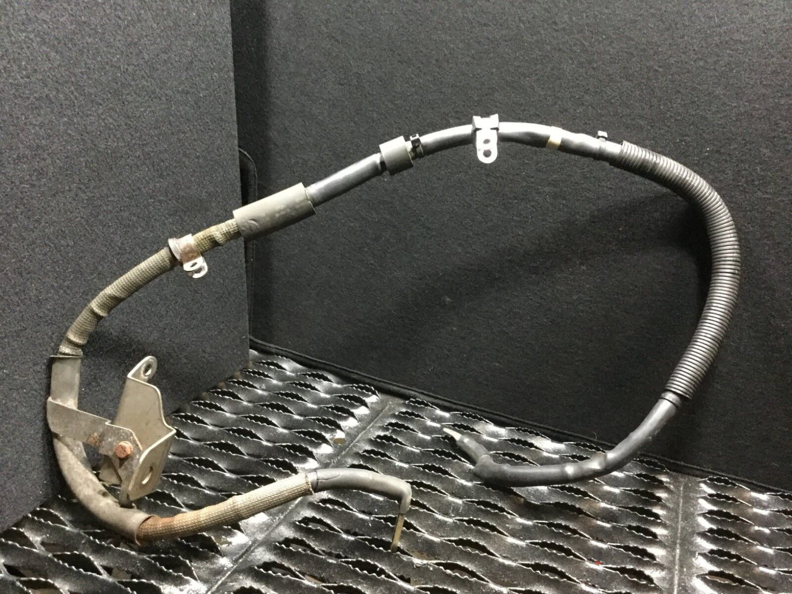 04 05 06 Porsche Cayenne 3.2L Positive Battery Cable Wiring Harness OEM Replacement - Perfect for Electrical System Repair & Maintenance